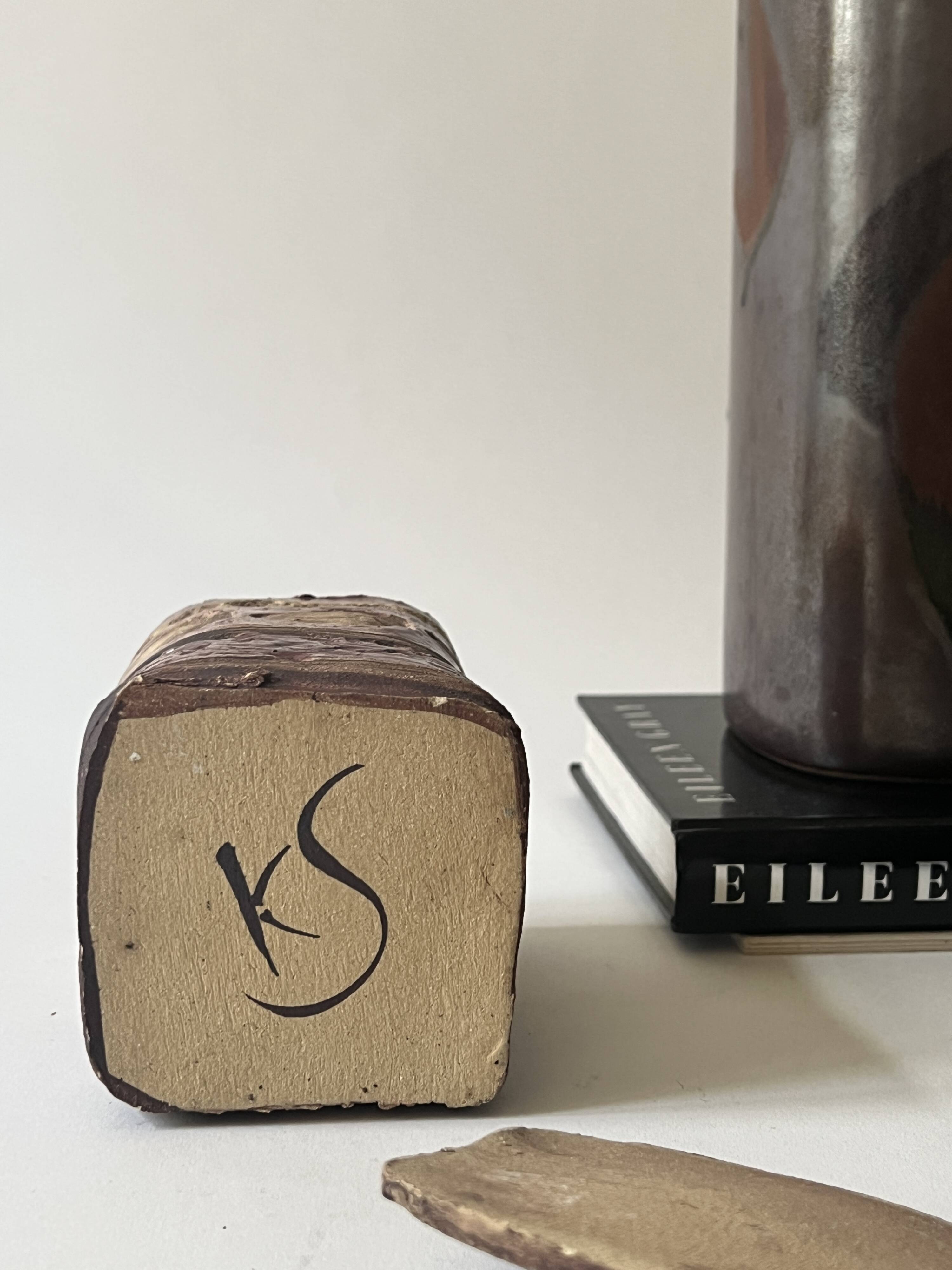 Vintage ceramic closed pocket emptier signed KS