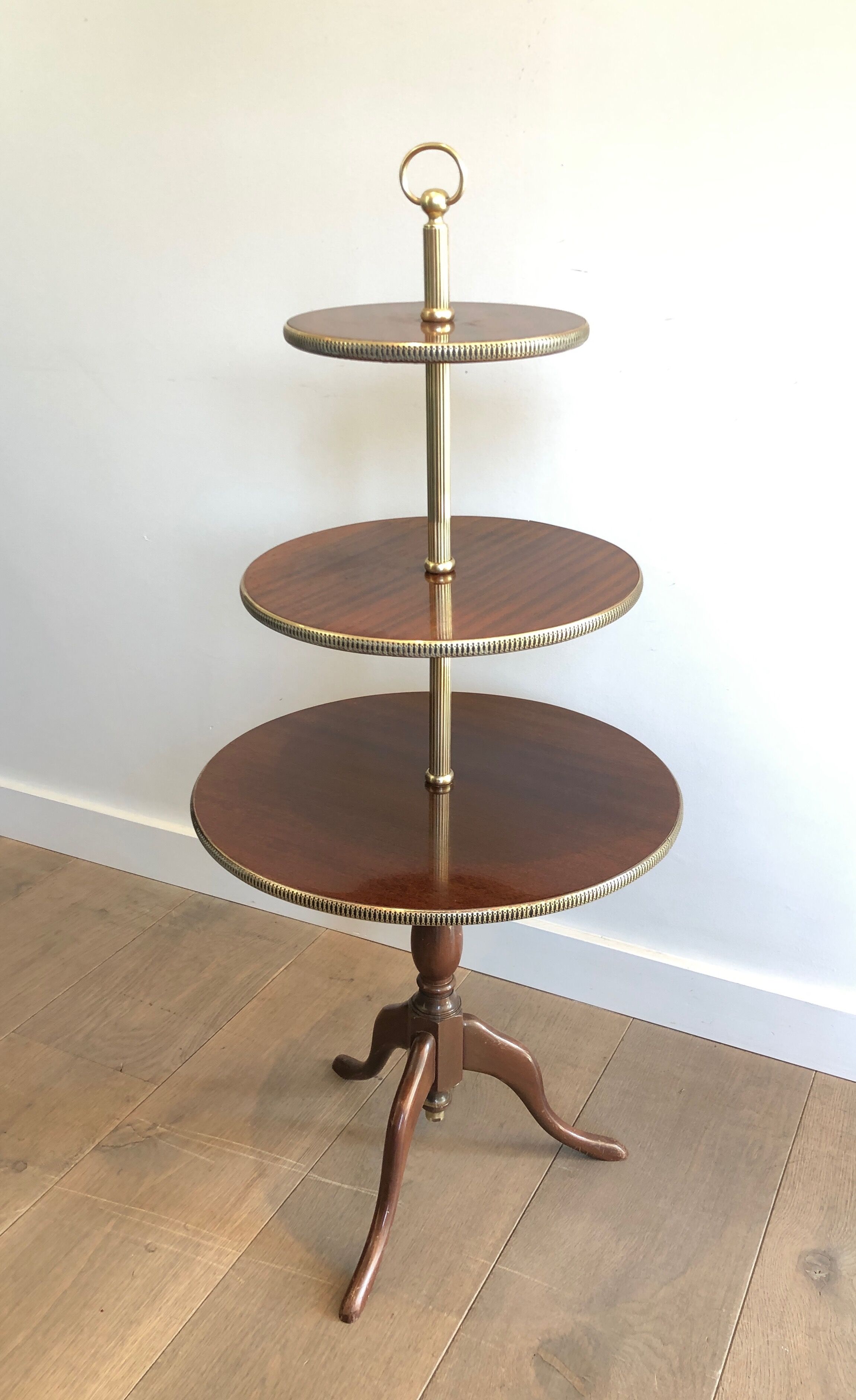 Round table of neoclassical style with triple plateaux 1940