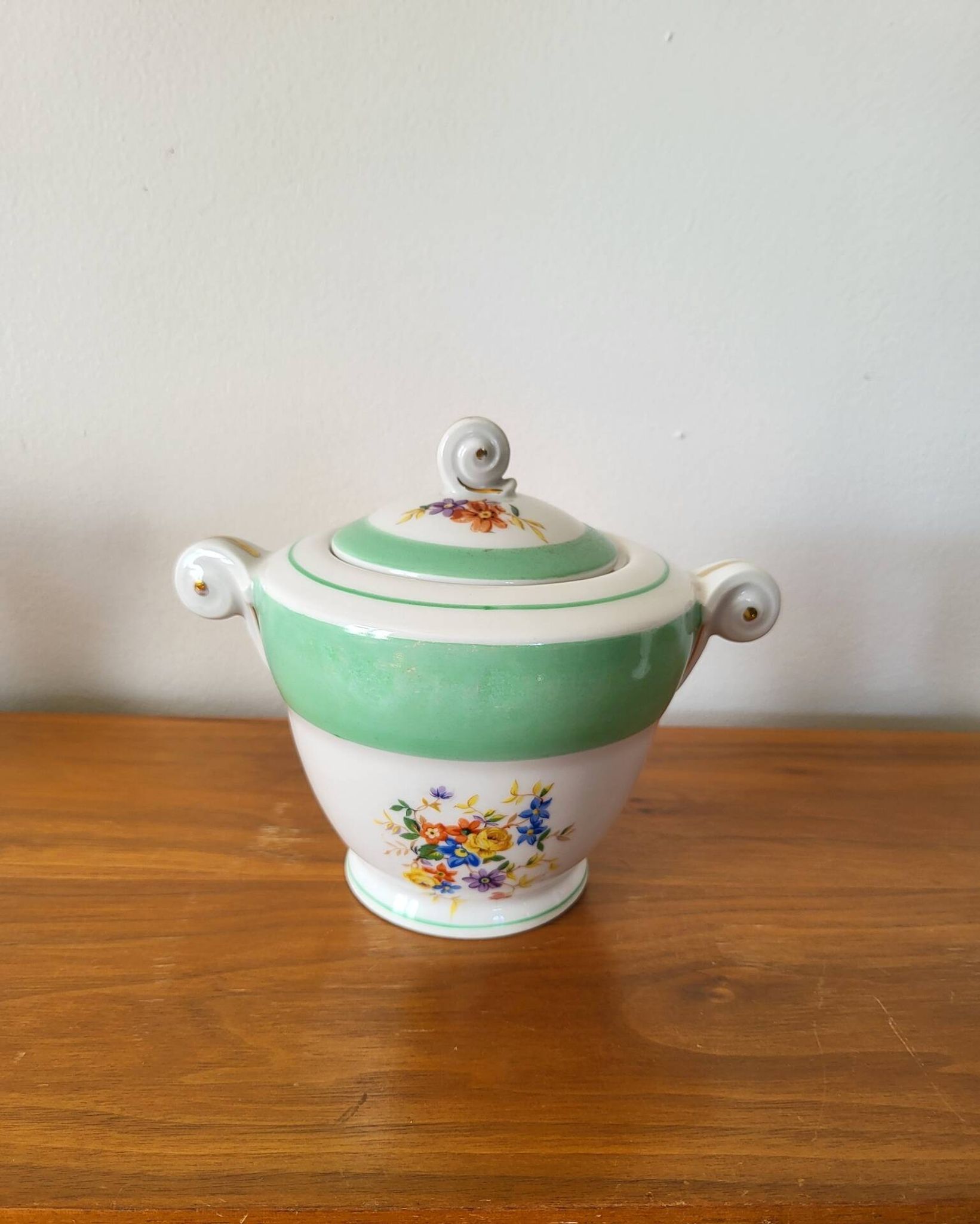 Covered pot, Limoges porcelain sugar bowl