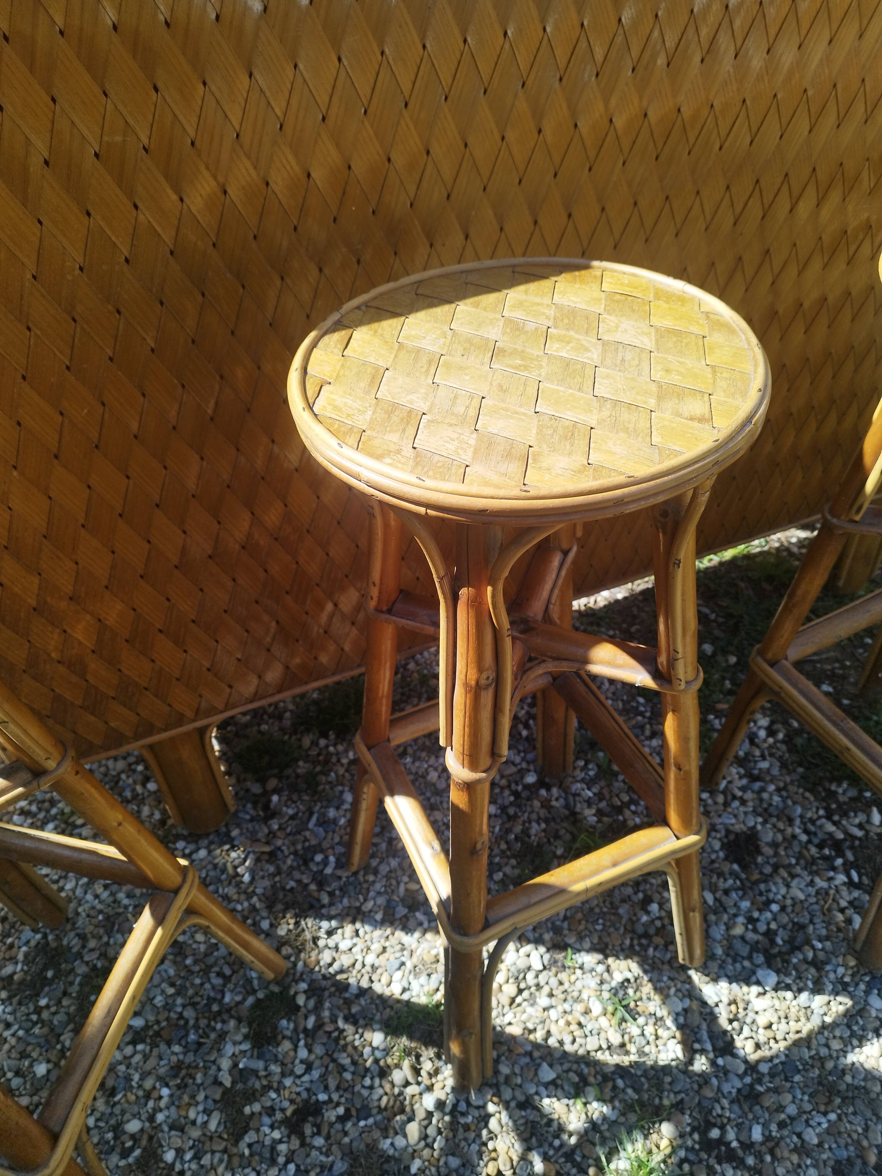 Vintage rattan bar