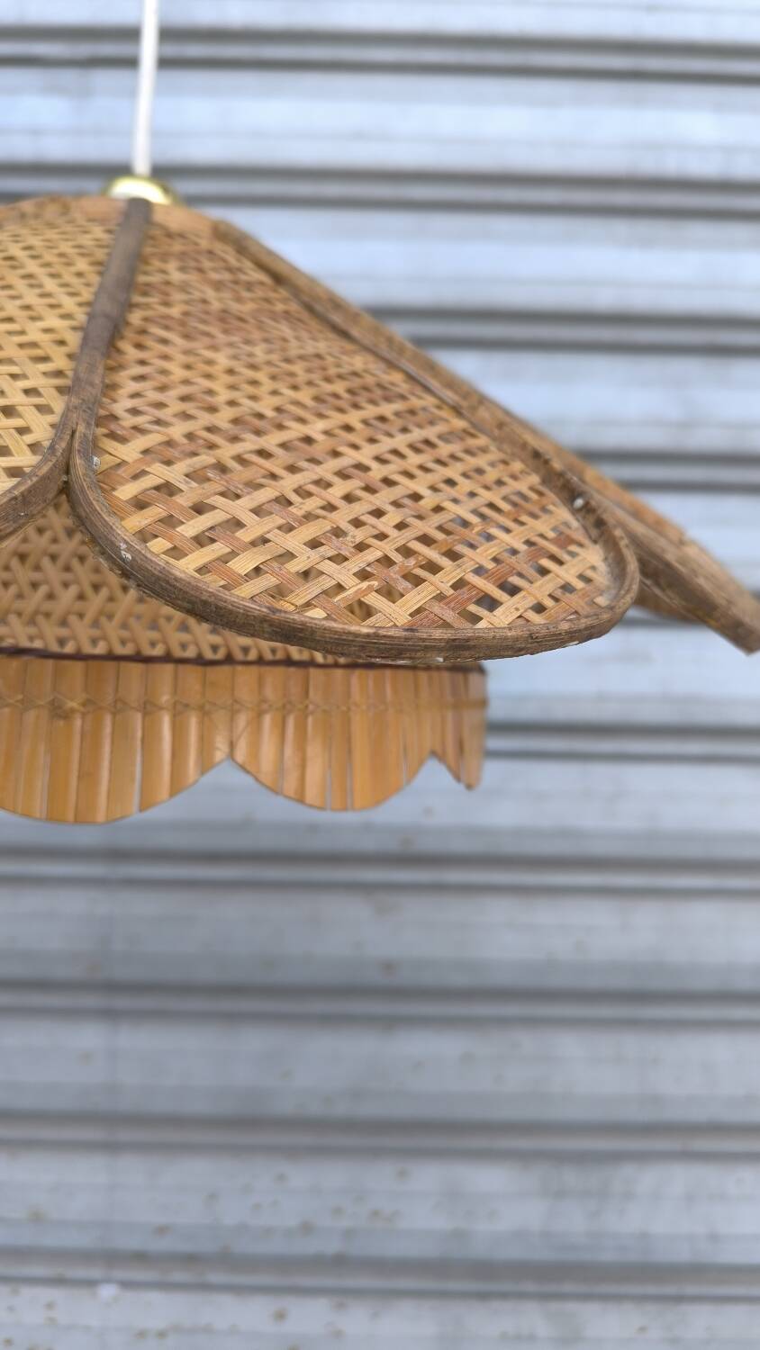 Vintage wicker flower pendant light