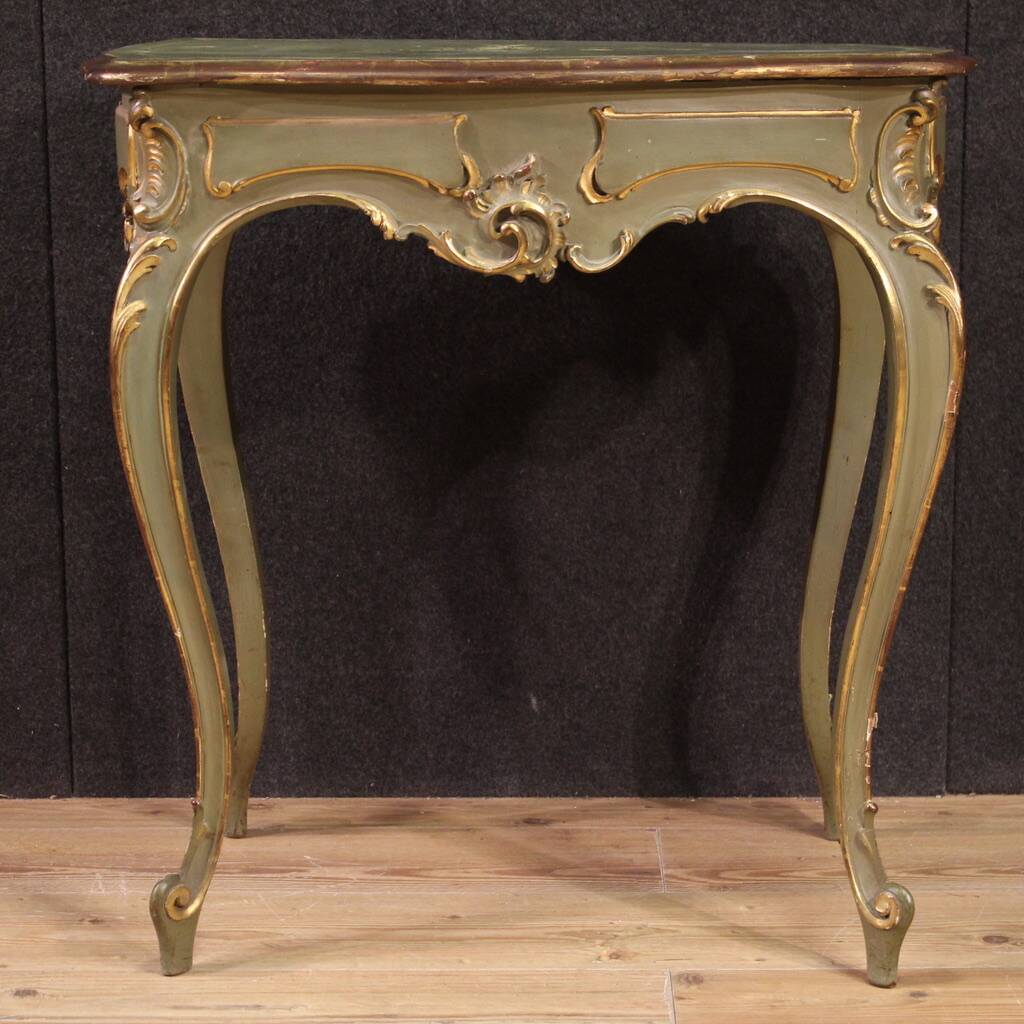 Elegant 20th century Venetian coffee table