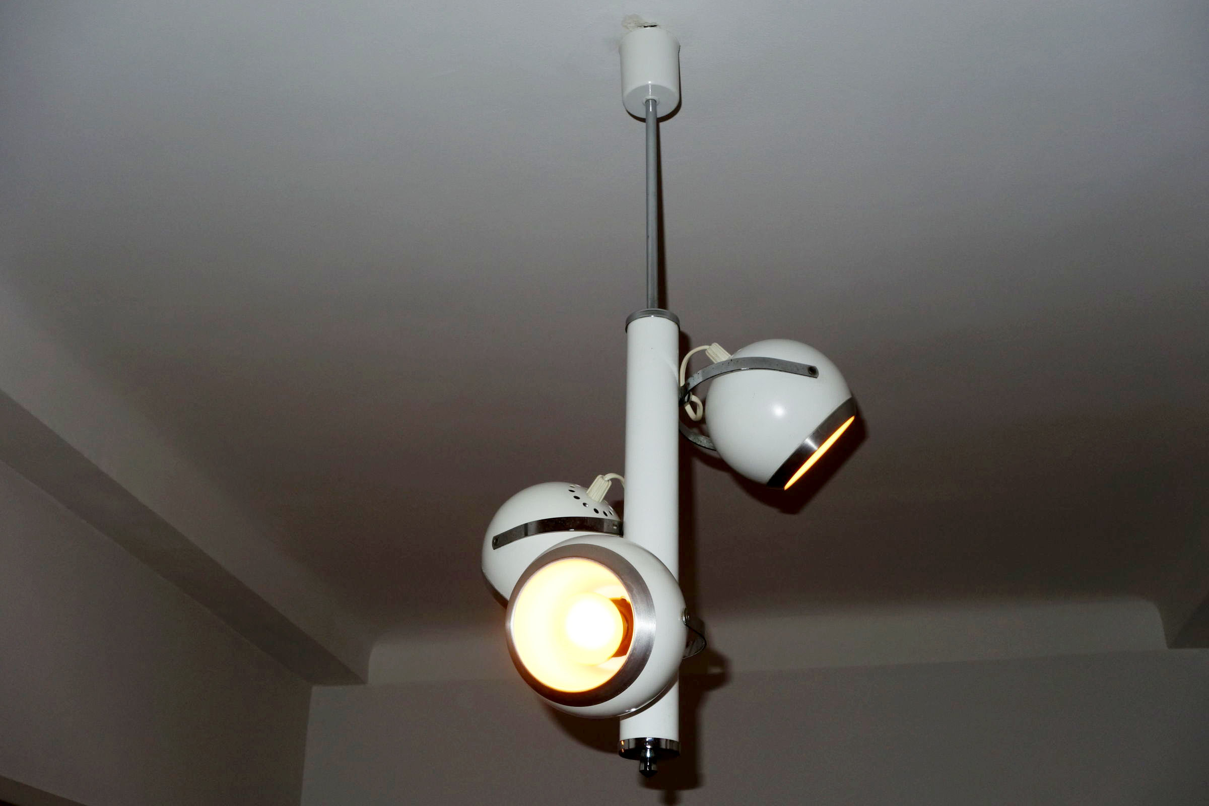 Hanging Aluminor Eyeball 1970 3 balls white