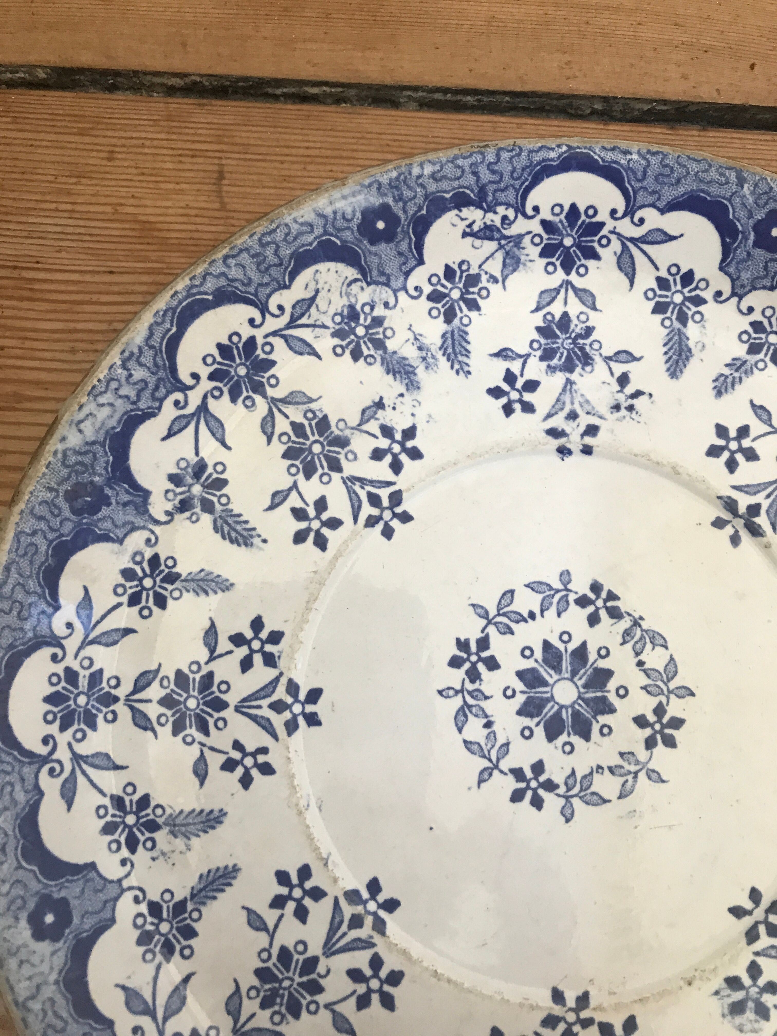 Old plate Sarreguemines