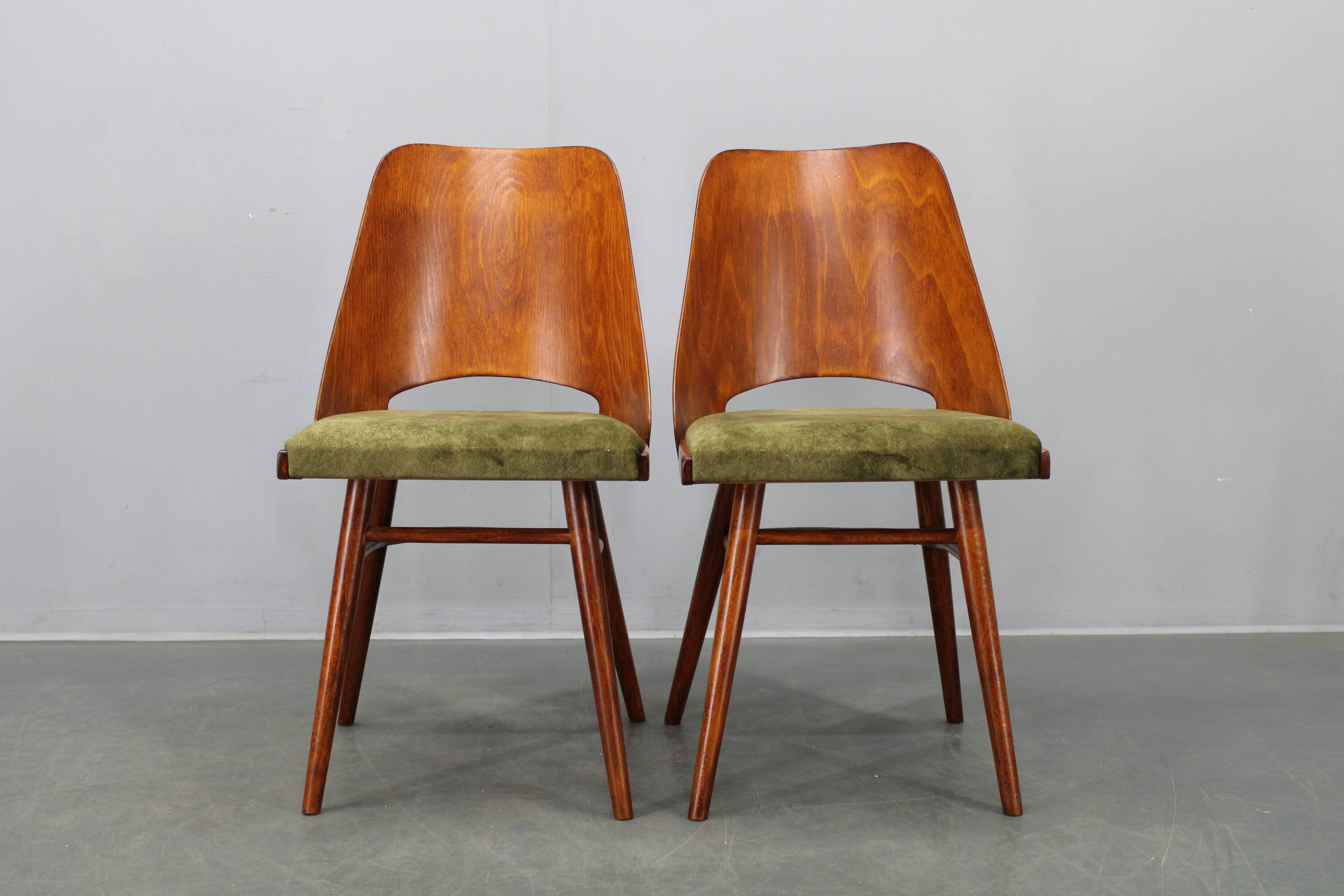 Set of four mid-century dining chairs TON 514 by Osvald Haerdtl, 1960s