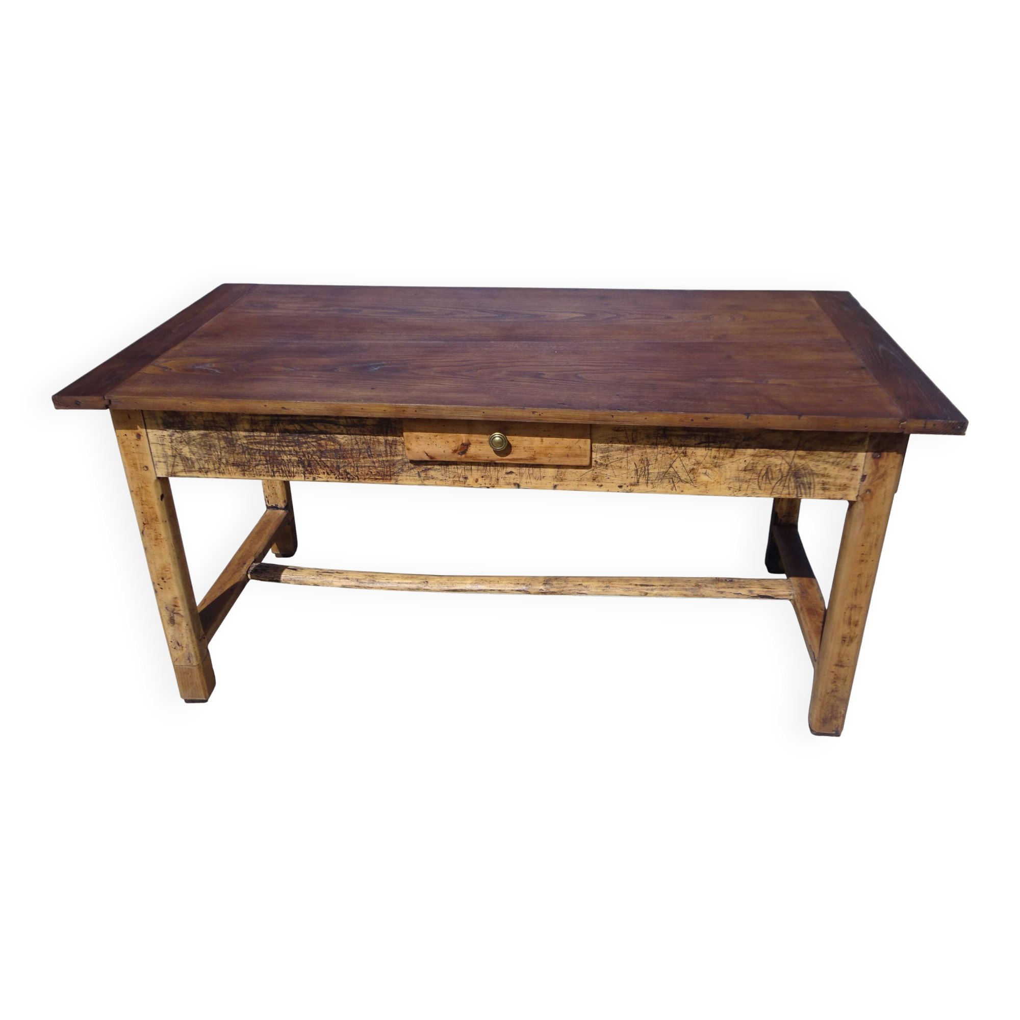 Old farmhouse table made entirely of restored solid oak.
