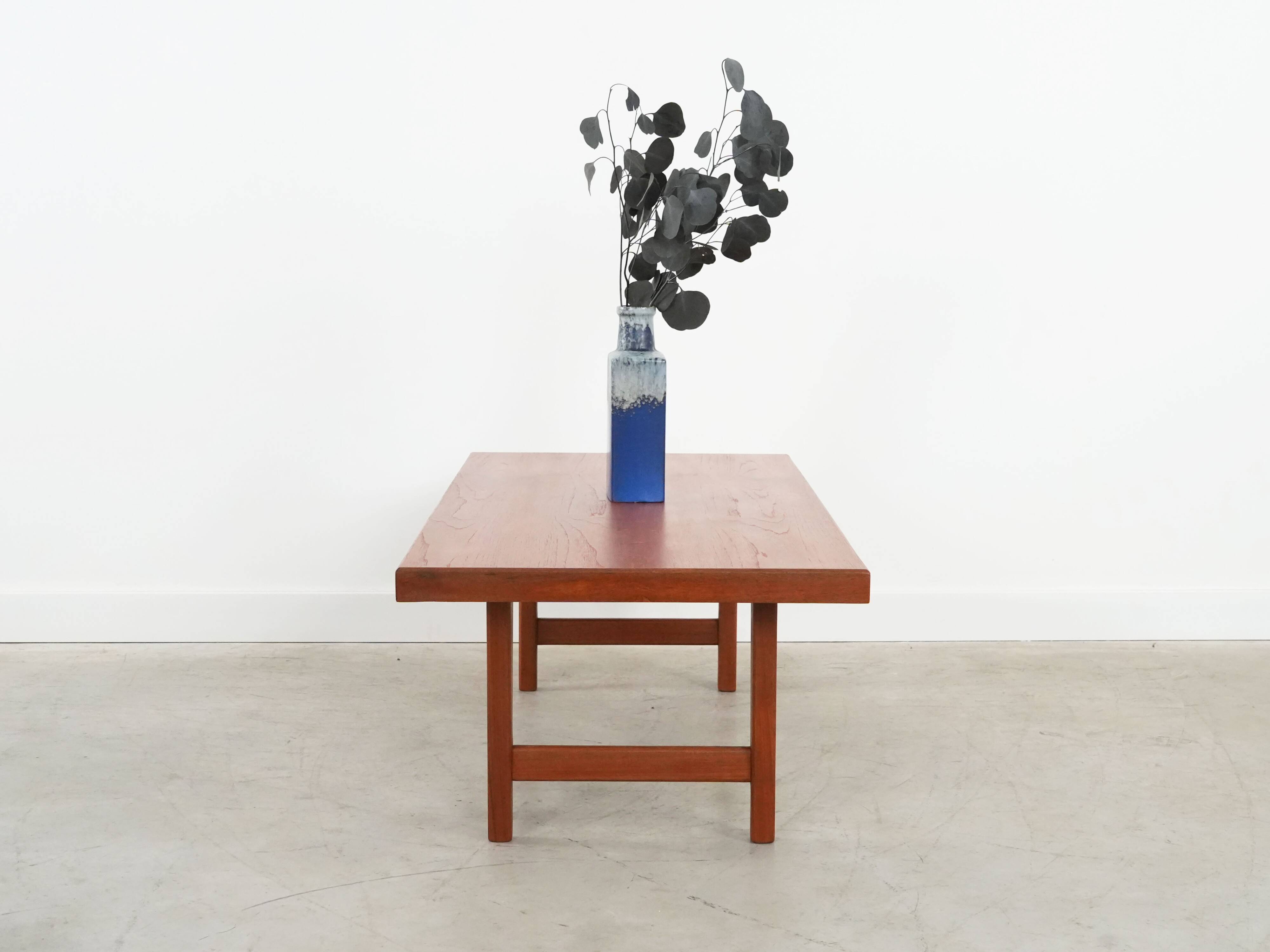 Teak coffee table, Danish design, 1970s, production: Denmark