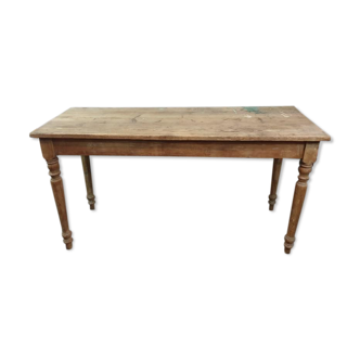 Farm table