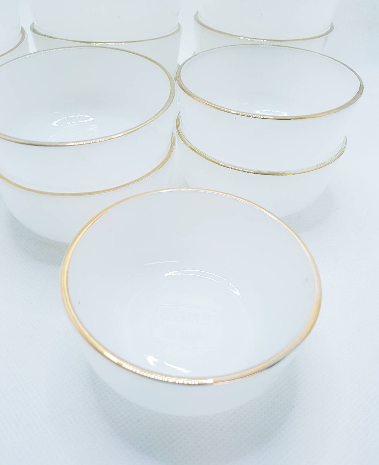 16 ramequins en verre à bordure dorée
