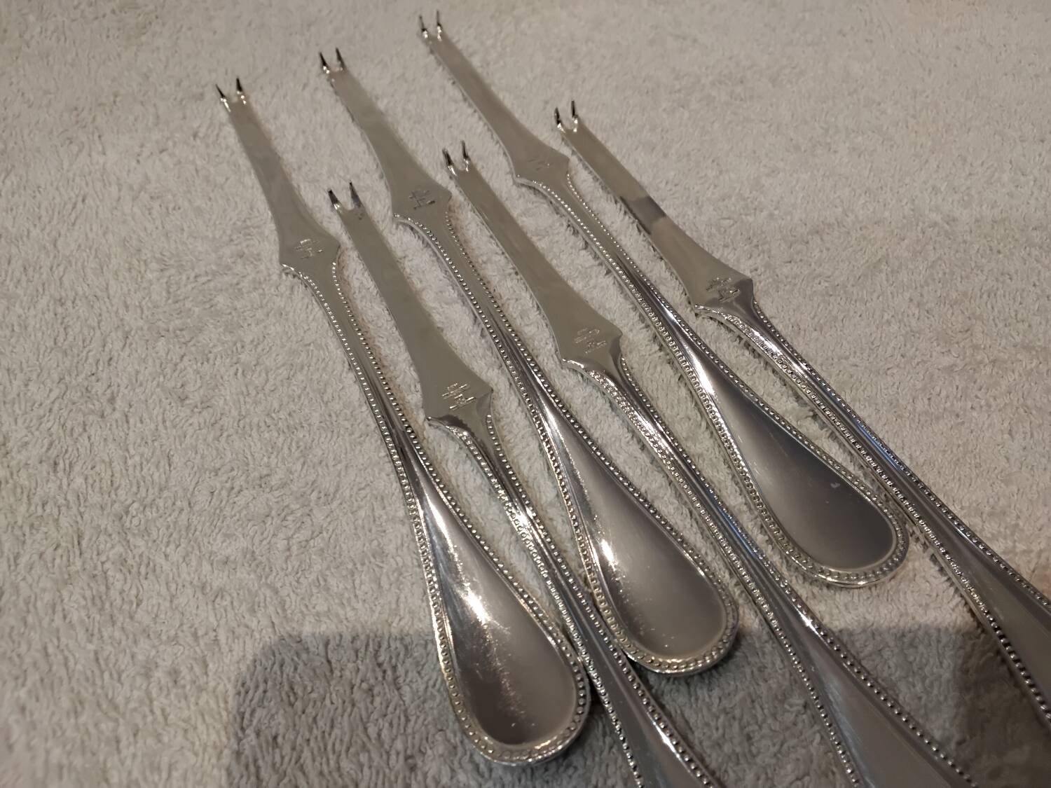 6 silver-plated lobster picks by Christofle, Perles pattern