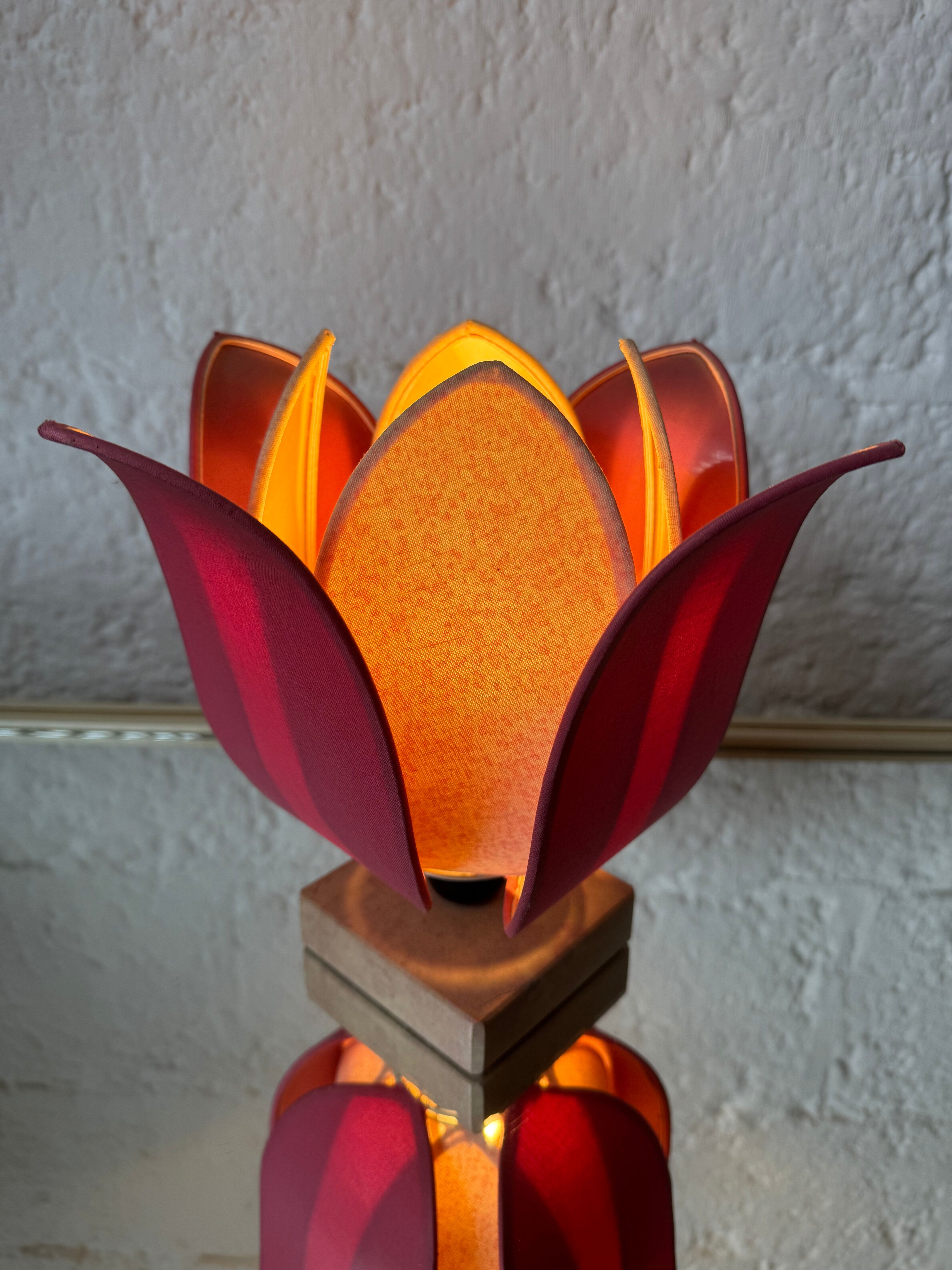 Vintage lotus flower lamp