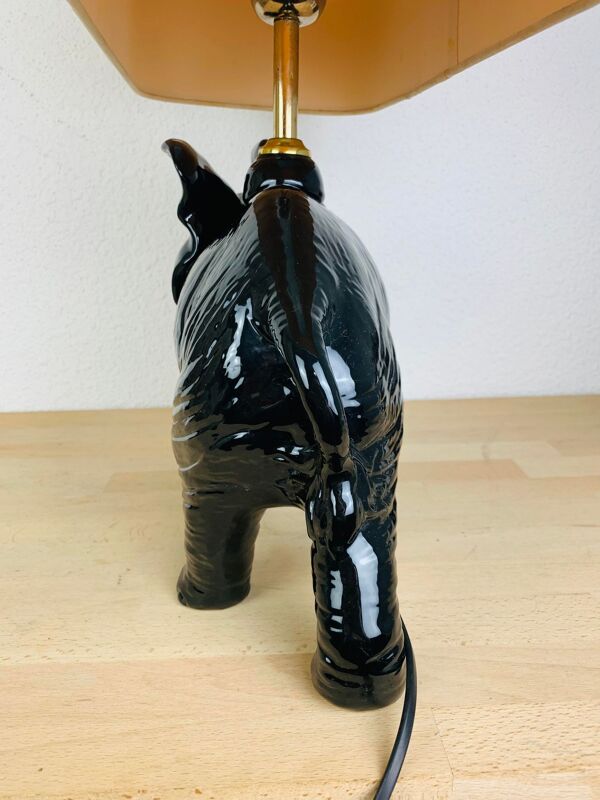 Lampe éléphant céramique noire style jungle