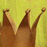 Empty pocket crown of kings