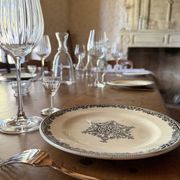 Flat plates Jules Vieillard Bordeaux in ironstone