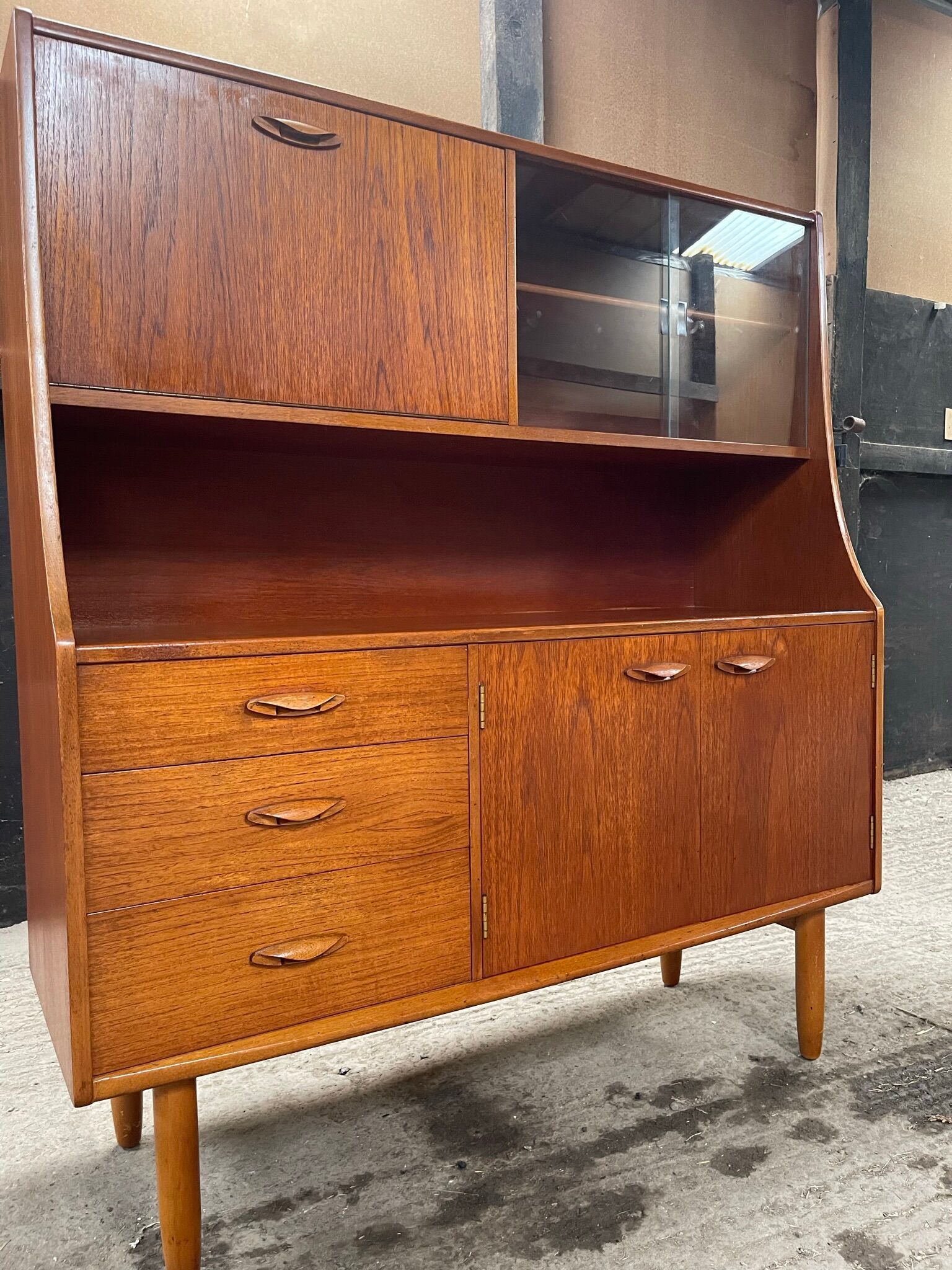 Buffet mid-century
