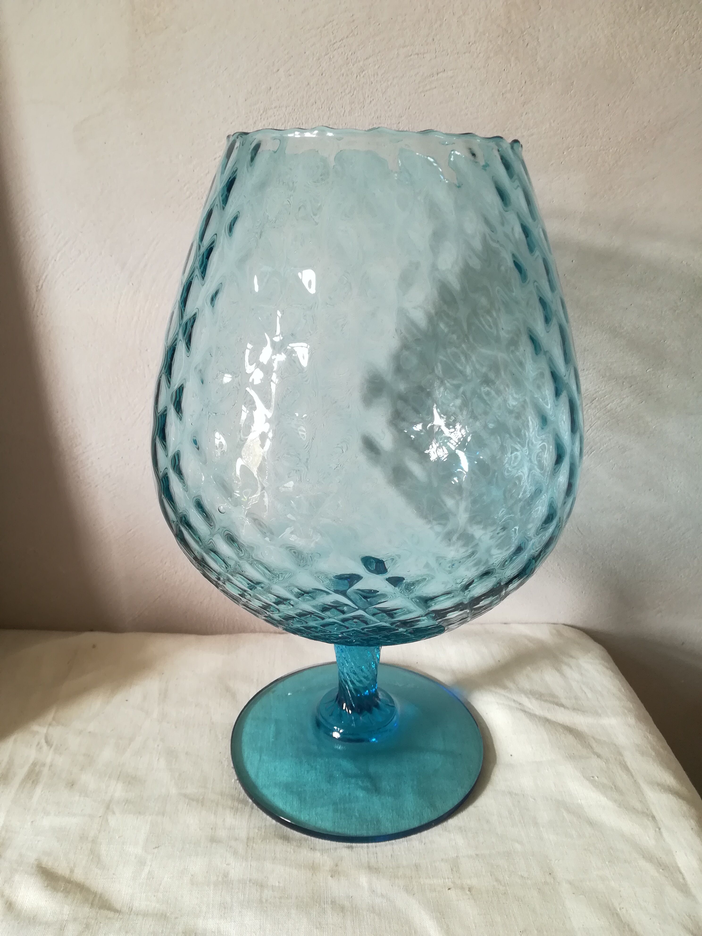 Empoli blue glass cut