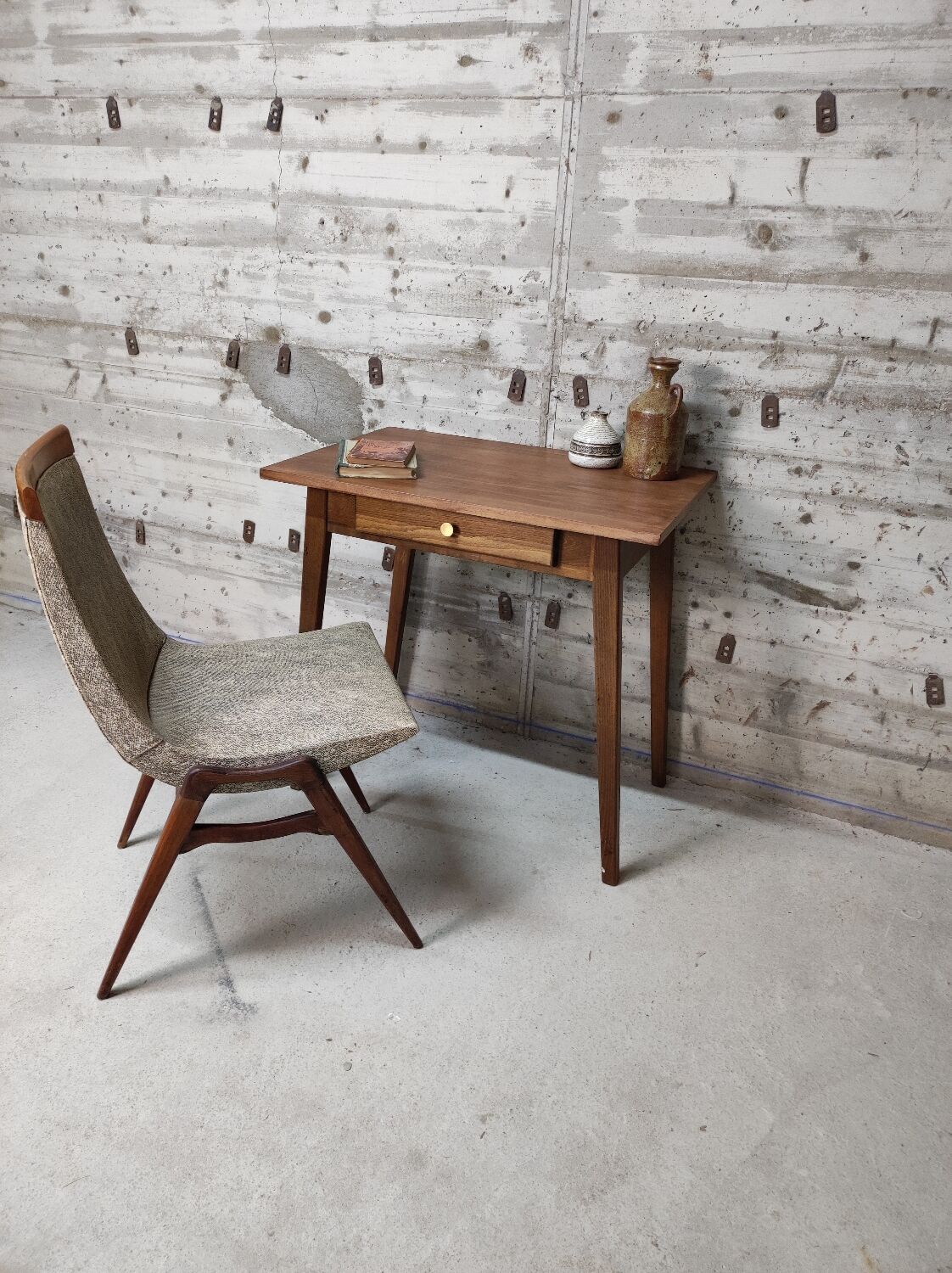 Vintage desk feet compass