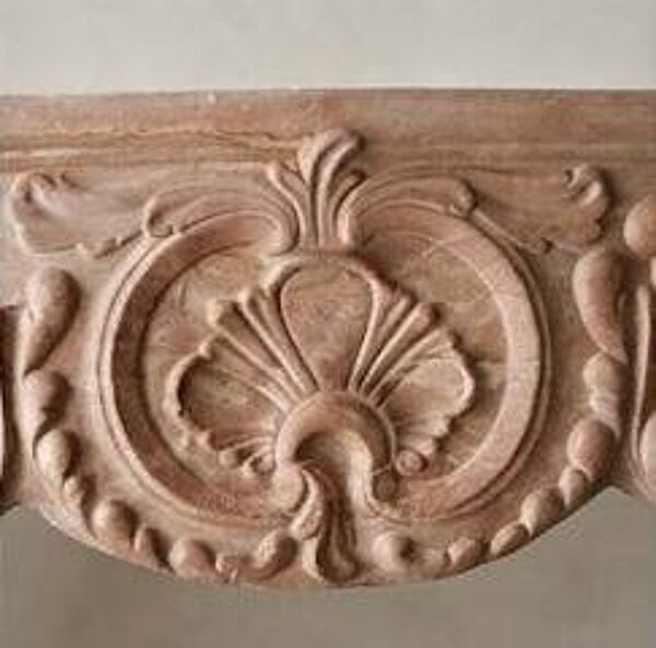 Cheminée XVIII en pierre de Prety (Bourgogne)