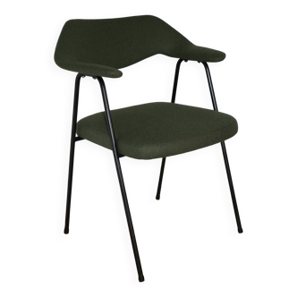 Robin Day Airborne 675 Armchair