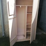 Metal cabinet