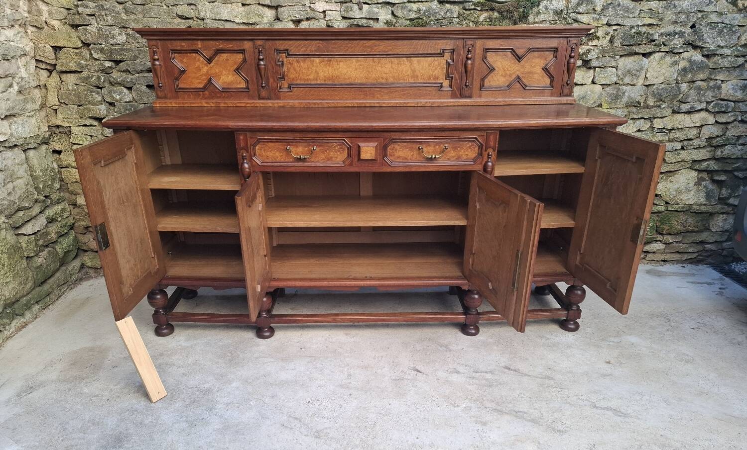Buffet Enfilade