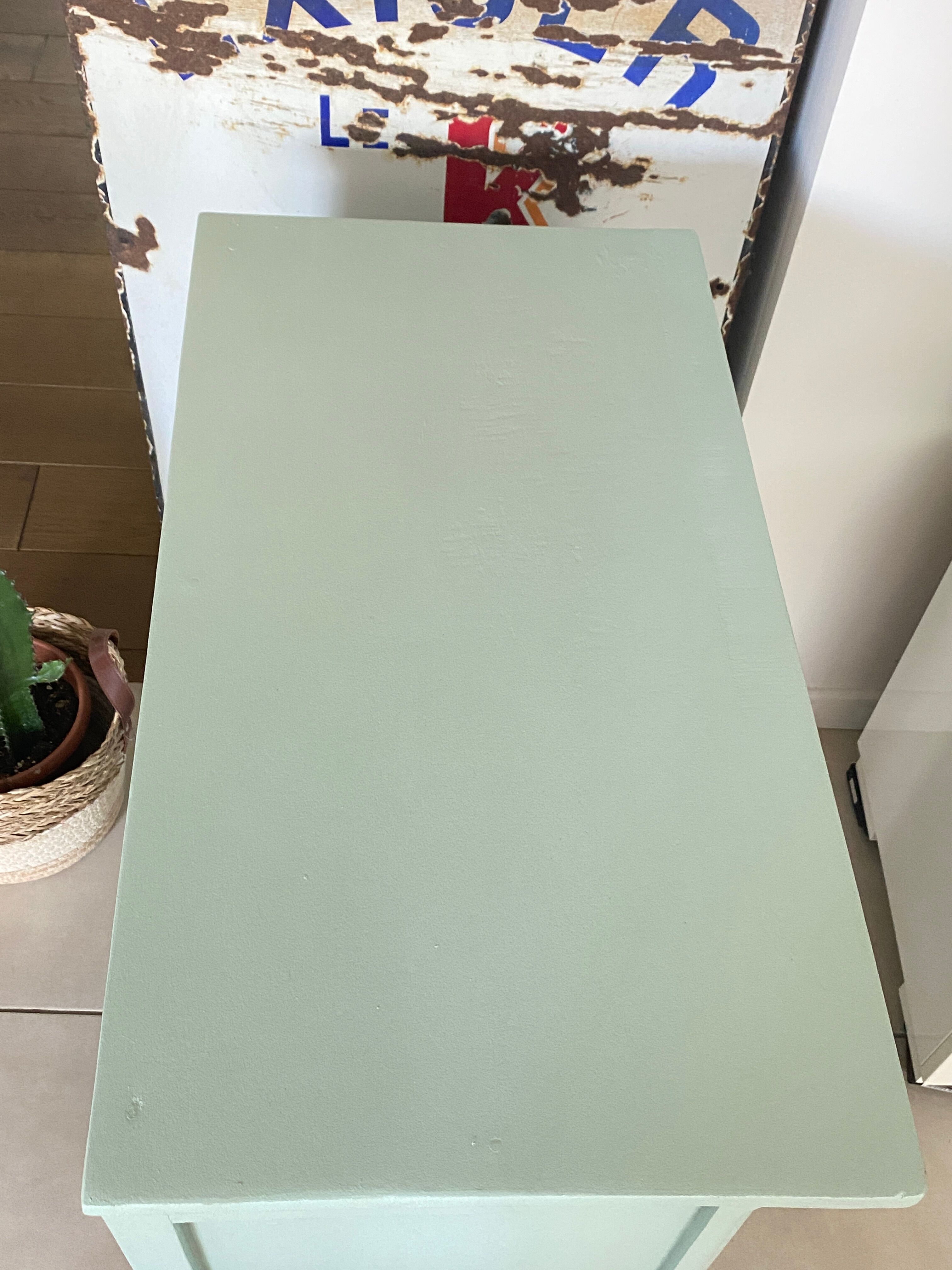 Buffet parisien vert mint
