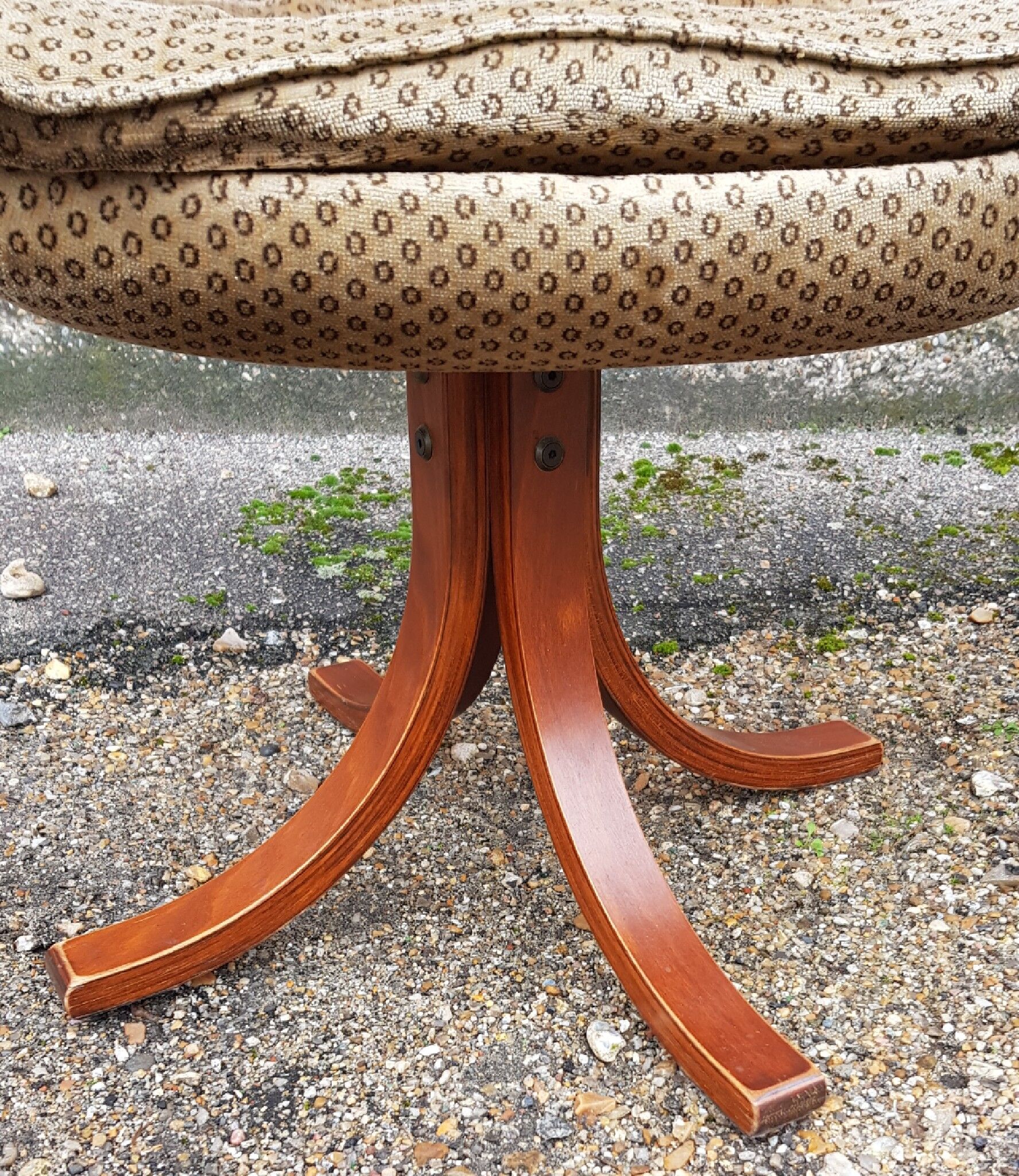 Serie de 6 chaises velours 1970