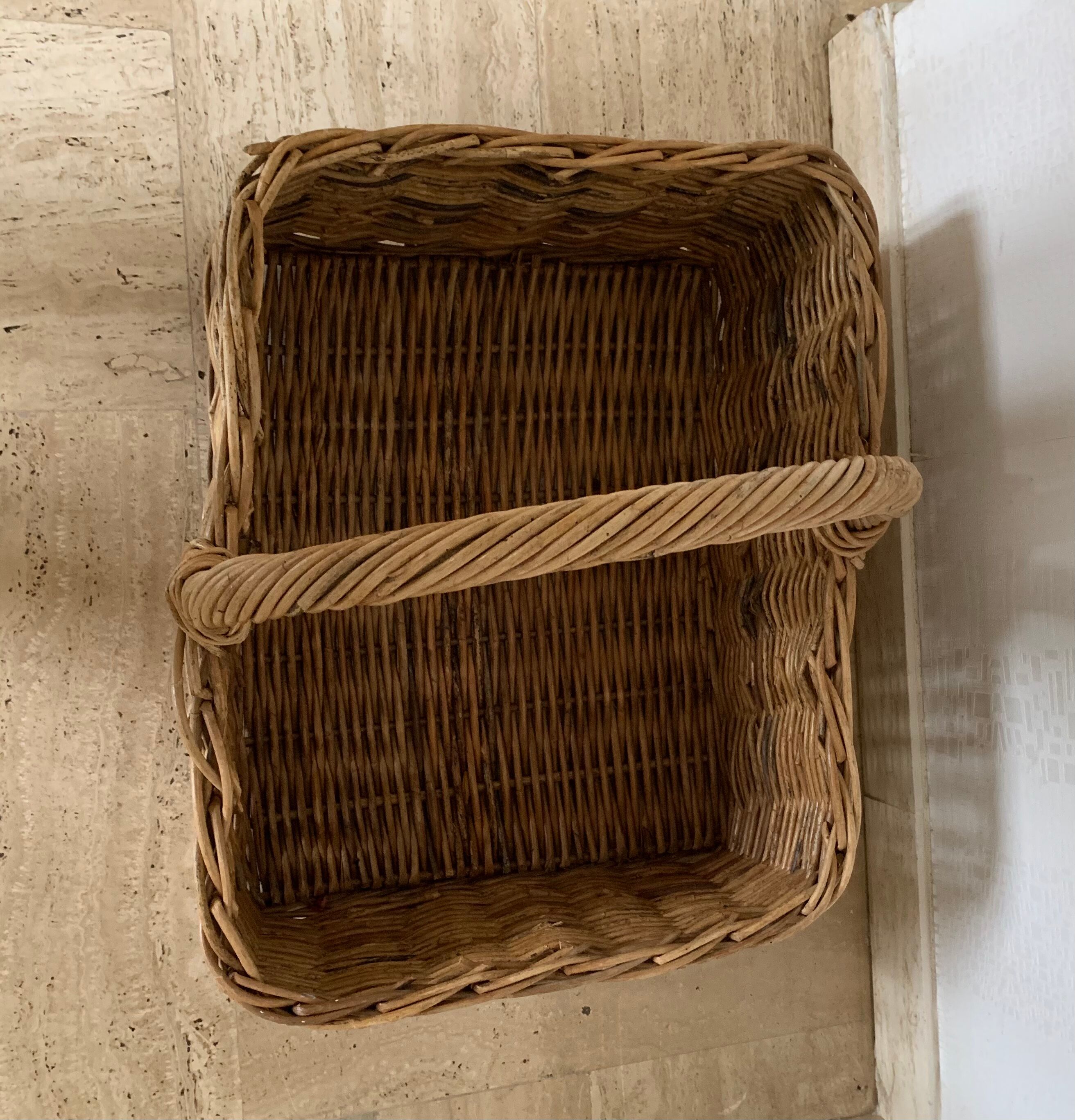 Gran rectangular wicker basket