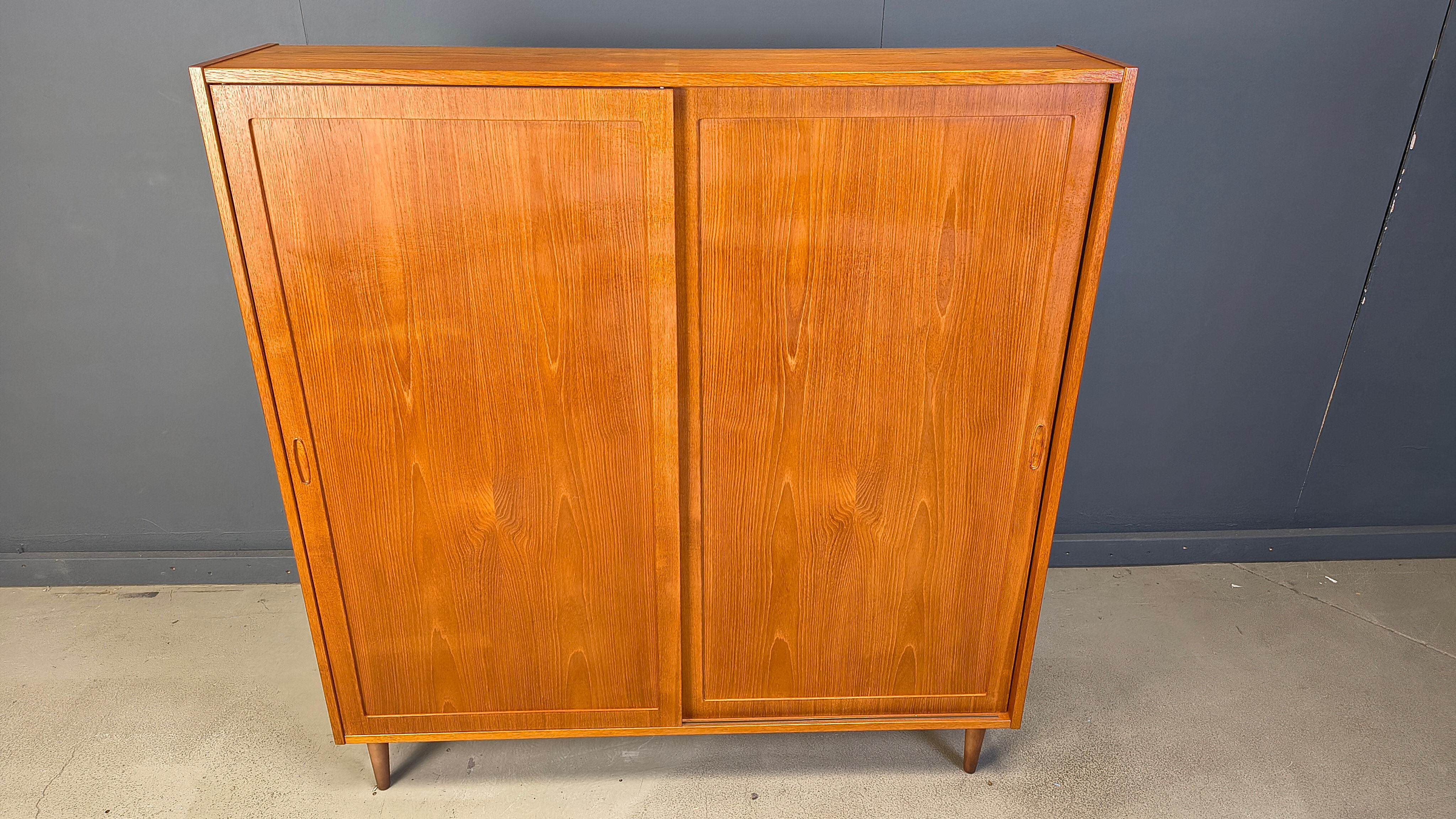 Mid-century Danish cabinet by Poul Hundevad, 1960s