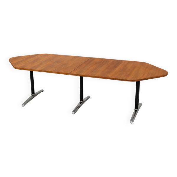 Table de conférence ou de salle à manger vintage des années 1970.