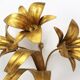 Appliques fleurs dorées en métal 1960 en paire