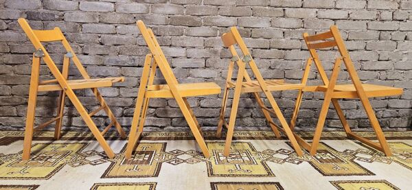 Set de 4 chaises pliantes dépareillées vintage