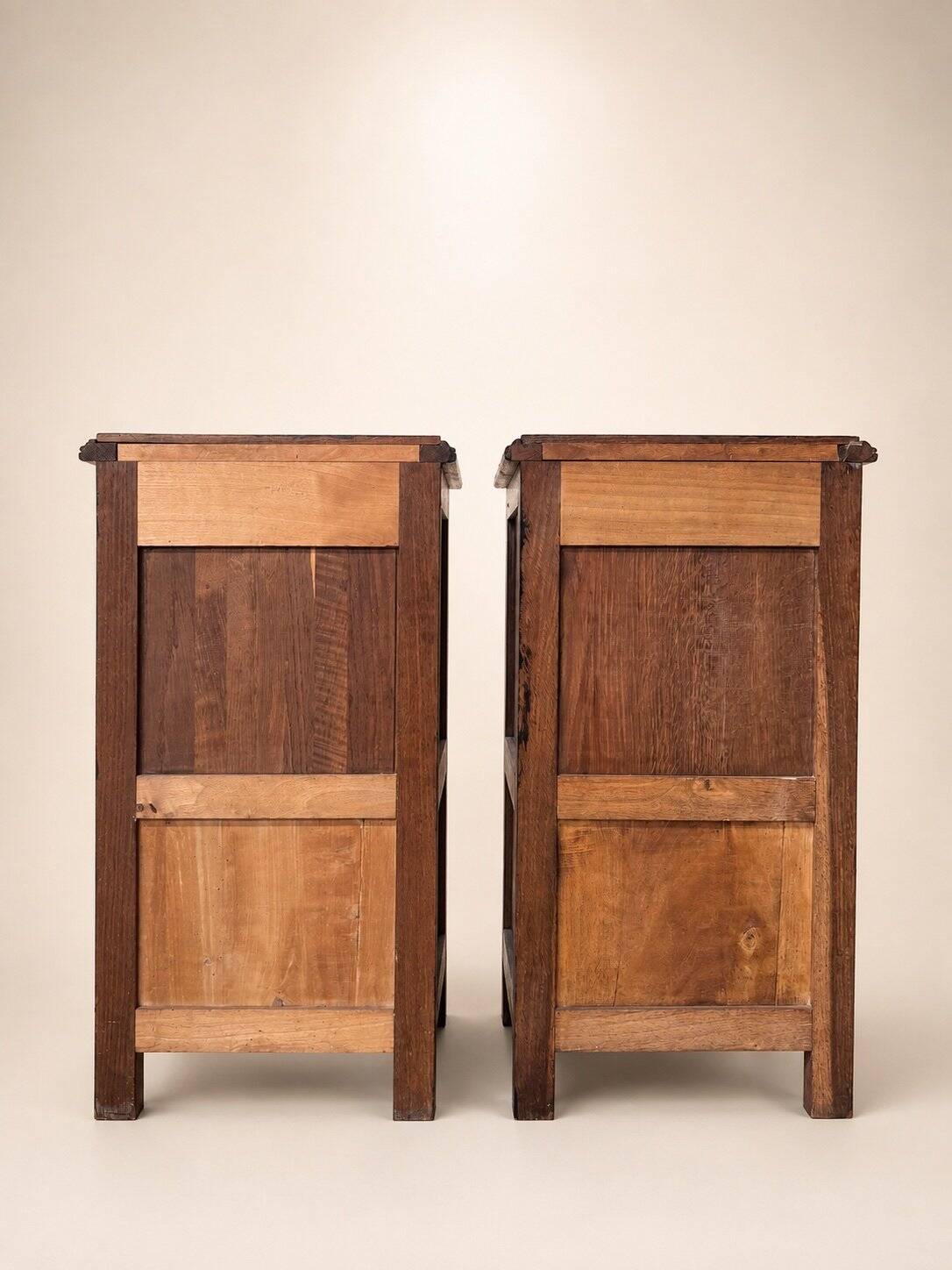 Pair of bedside tables — Art Deco style — Solid black stained oak