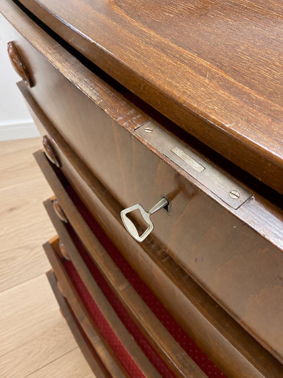 Commode haute en acajou danois vintage des années 1960.