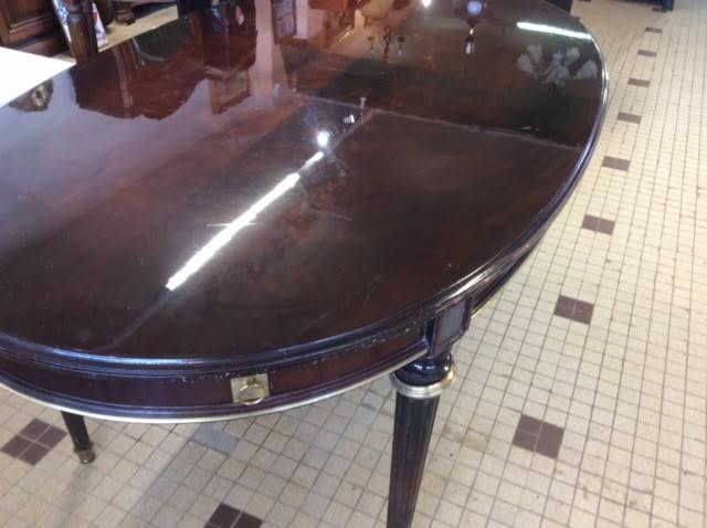 Table de style Empire