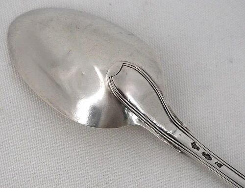 Serving spoon, silver, 18th century, straight thread pattern.