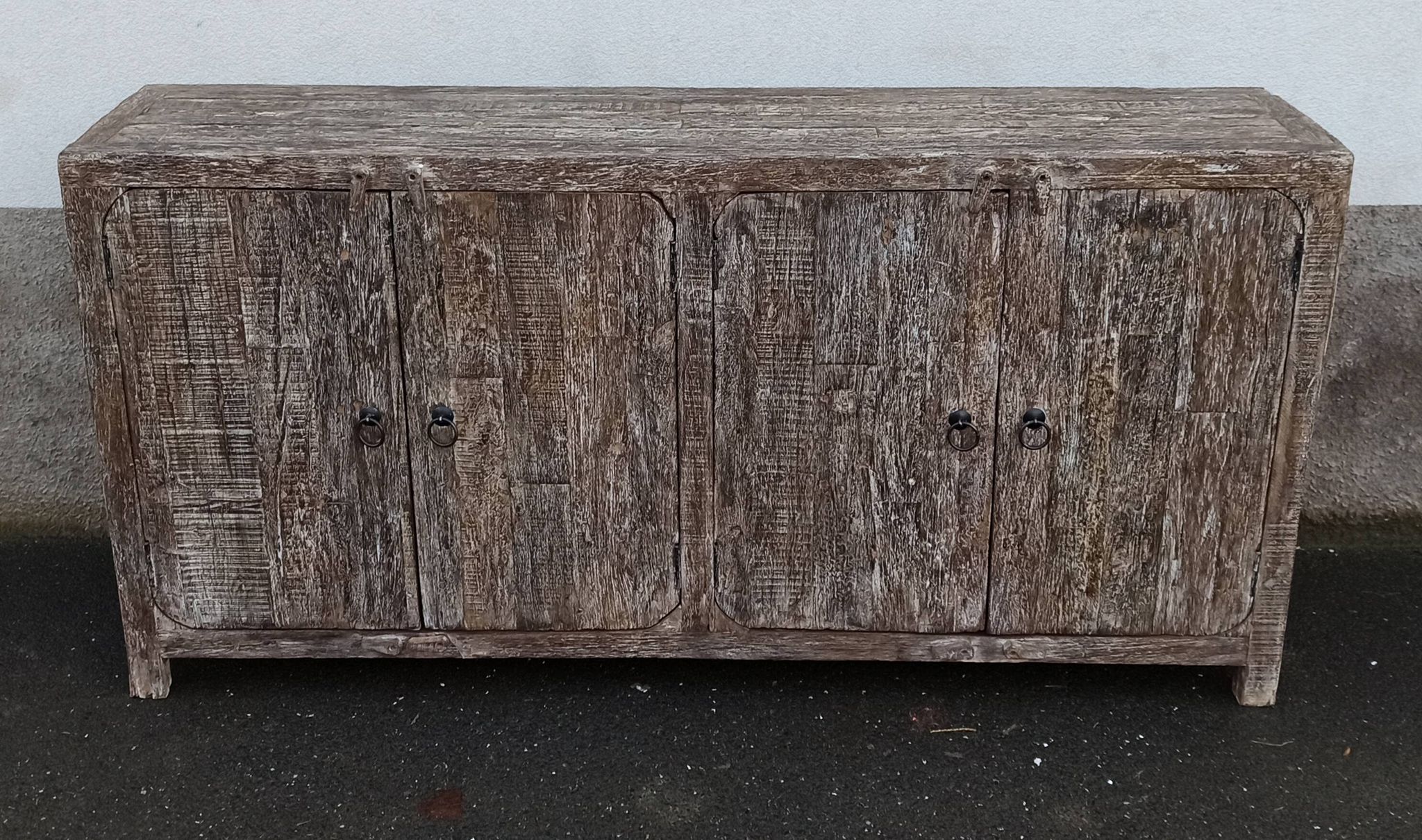 Buffet 4 portes en bois brut