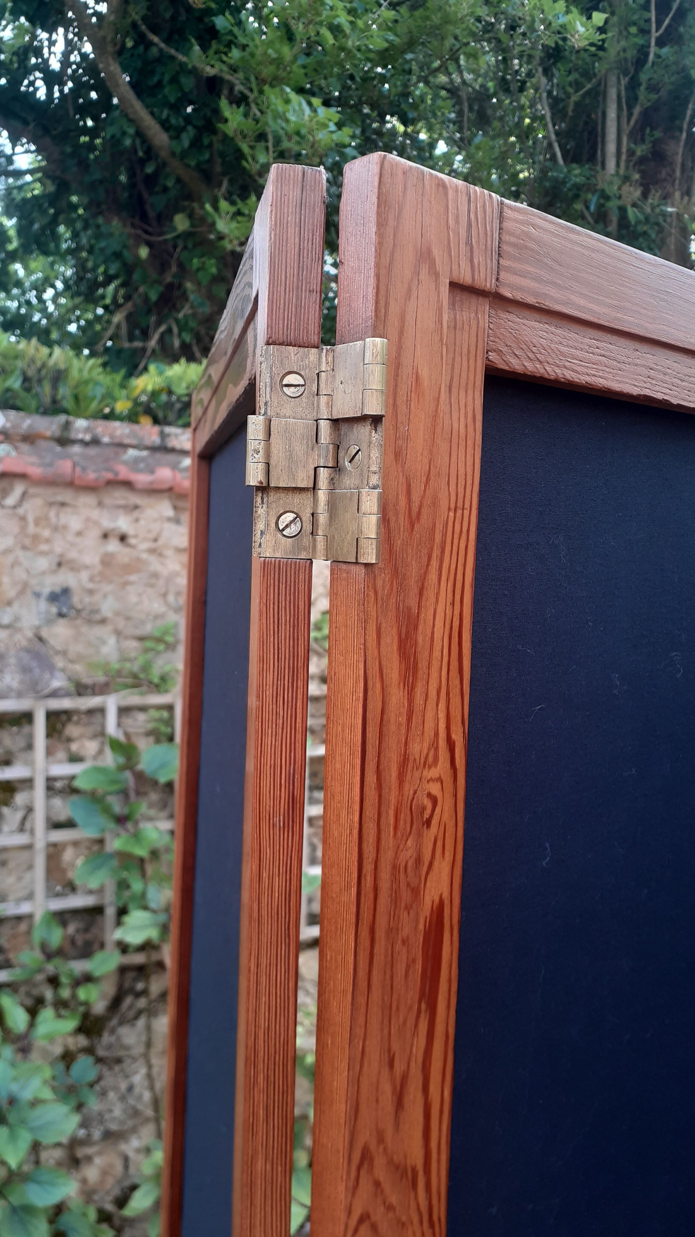 Screen 19th jungle décor