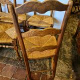 6 high-backed mulched chairs