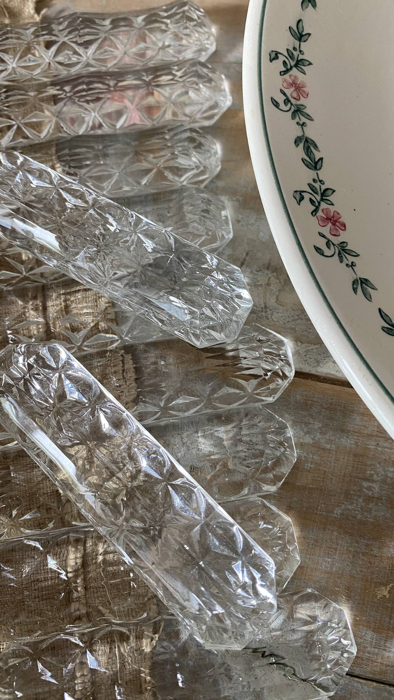 Moulded glass knife rest, 1950s-60s