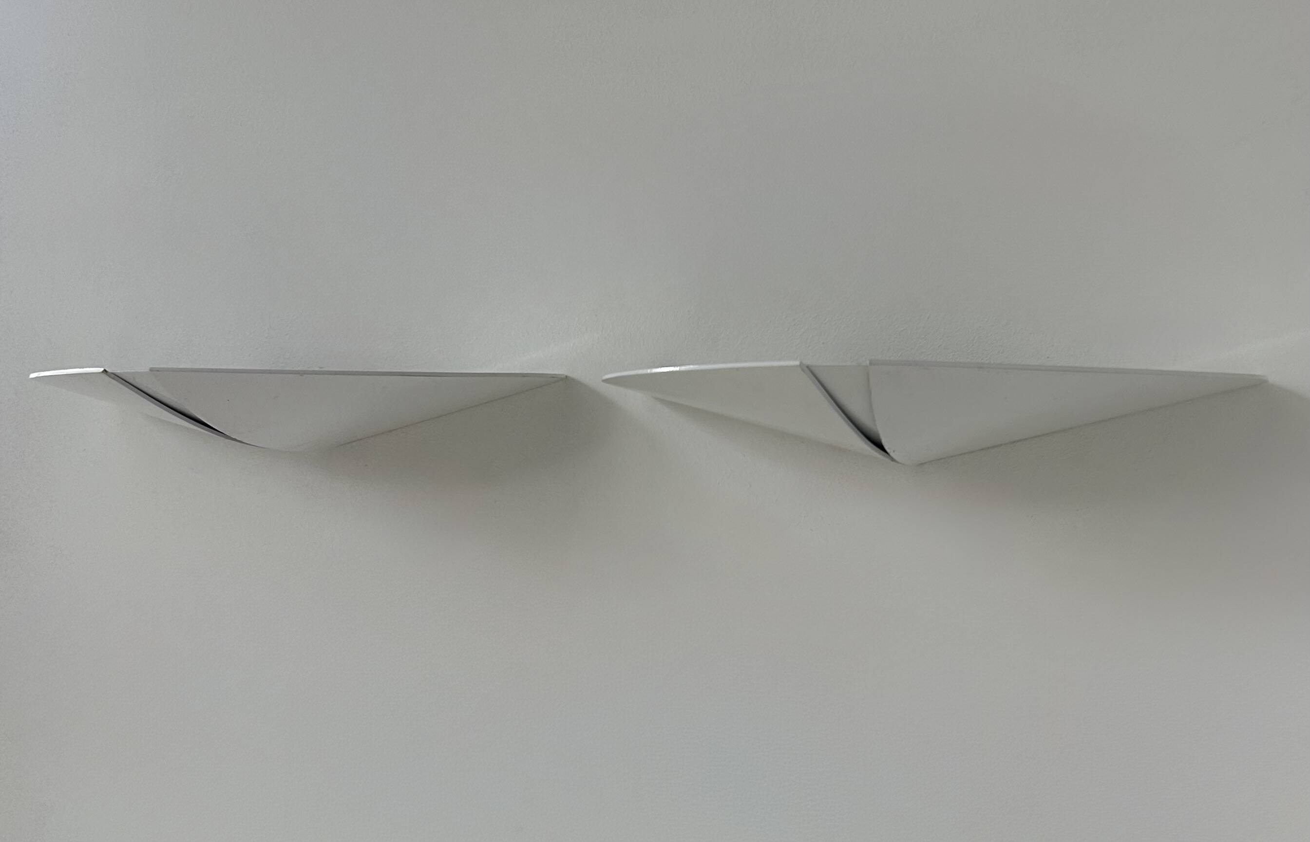 Pair of vintage wall lights, white lacquered metal, France, 1980