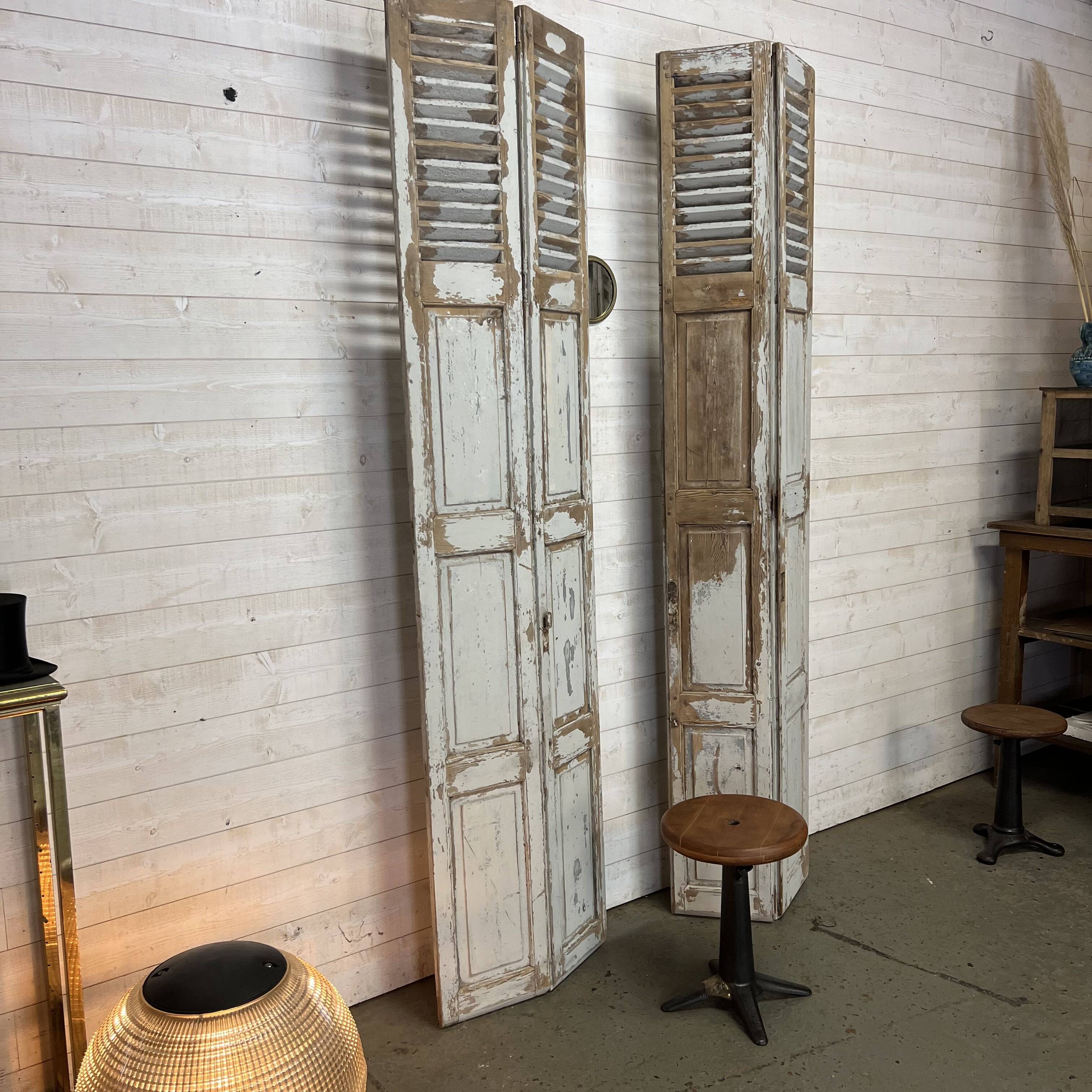 Ancienne persiennes volets patinées