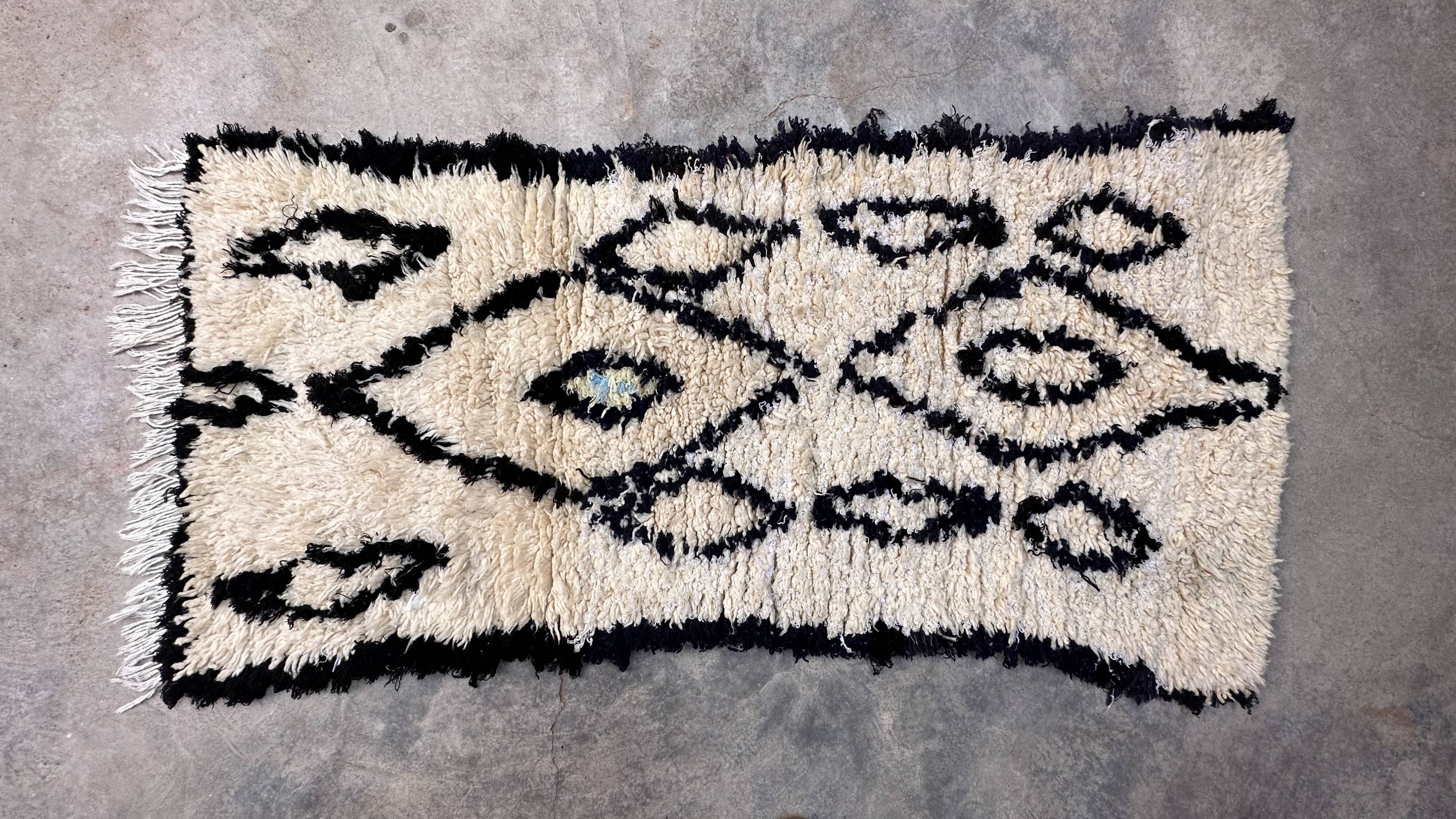 Azilal white and black Moroccan rug - 167 x 72 cm