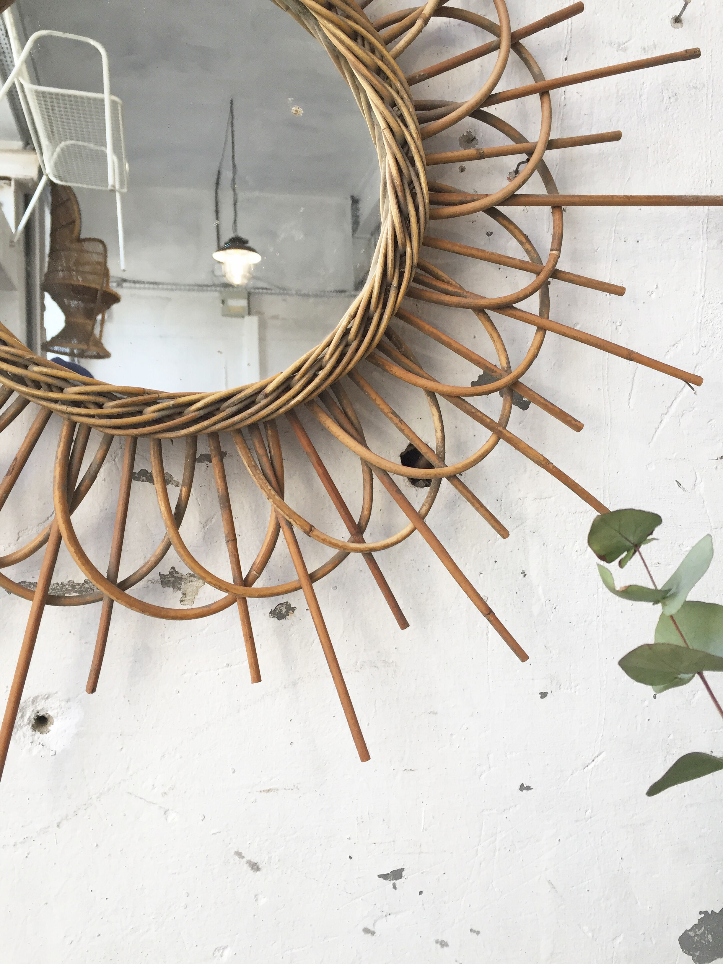 Vintage rattan mirror flower 63x63cm