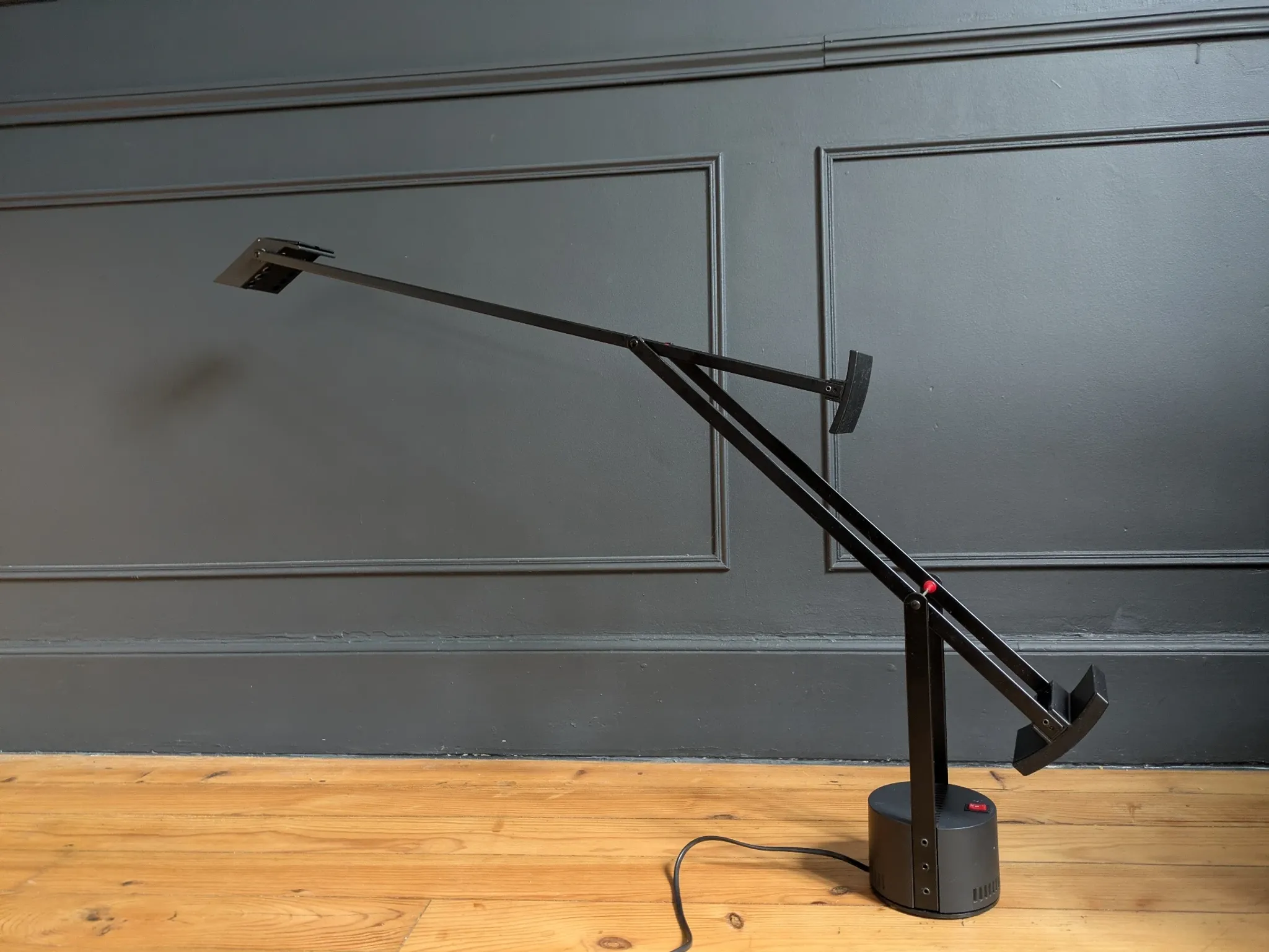 Lampe bureau 'Tizio ''Richard  Sapper pour Artemide.Edition originale