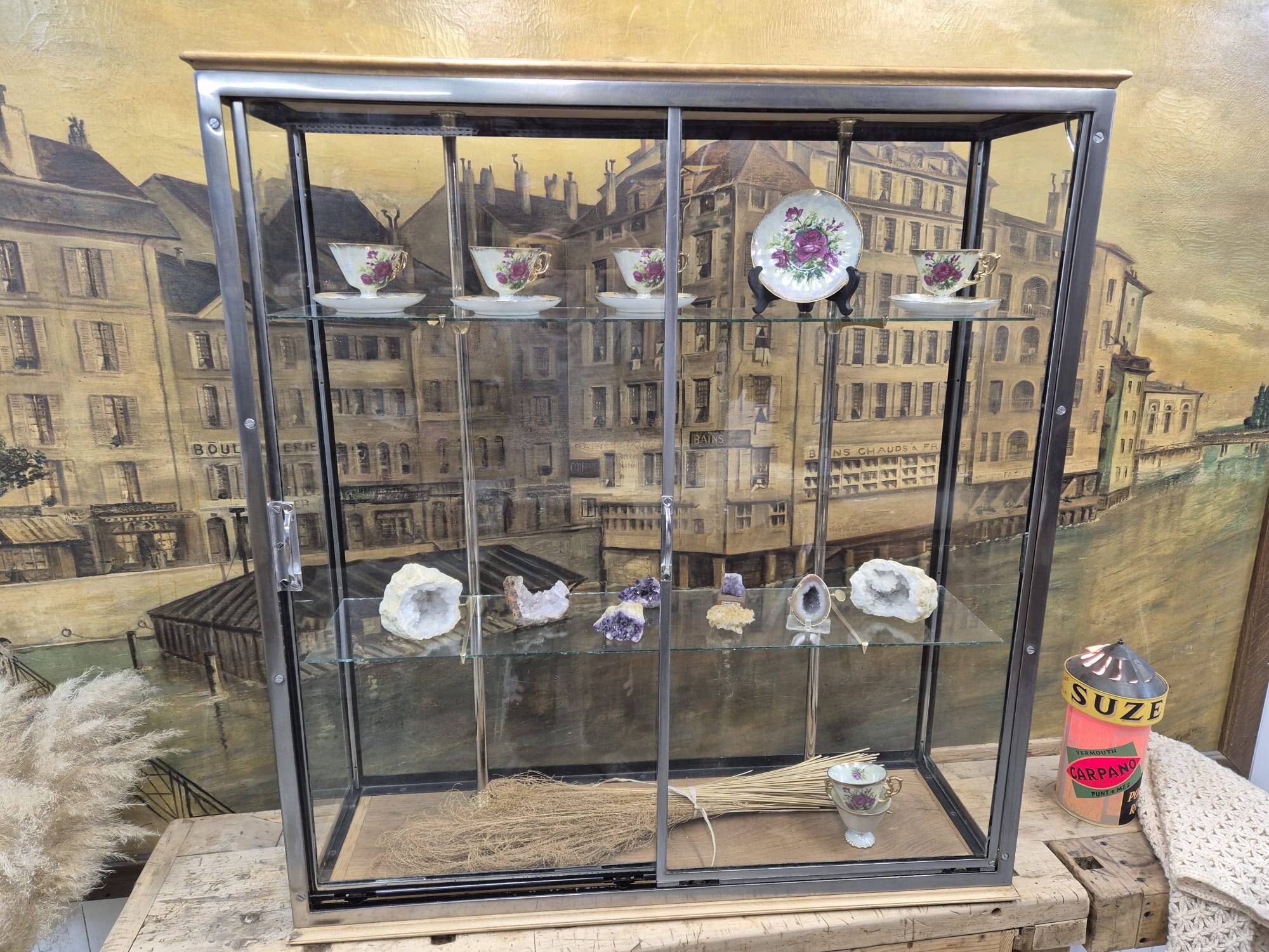 Ancienne vitrine 1920-1930