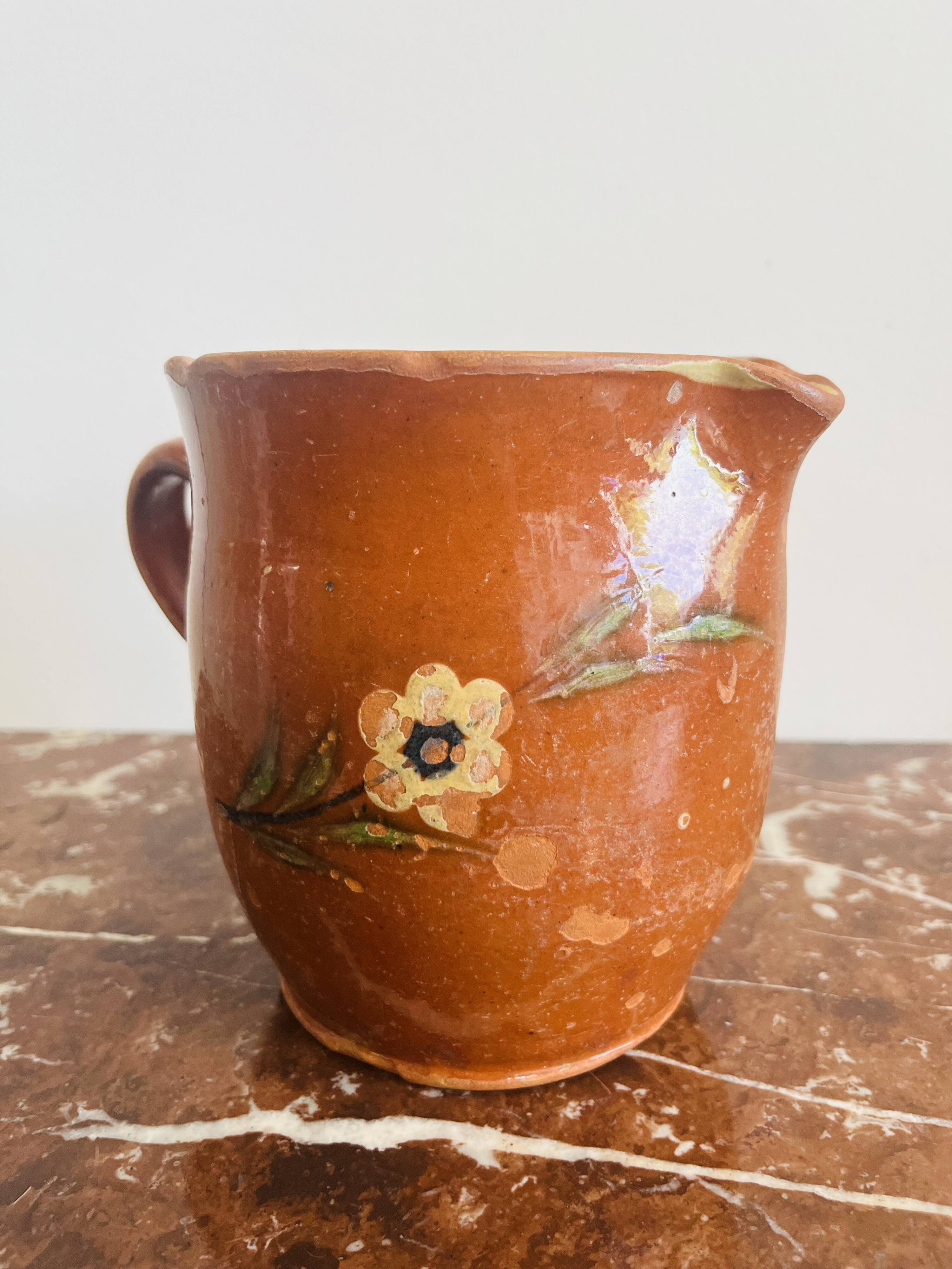 Ancienne poterie pichet savoyard à décor floral