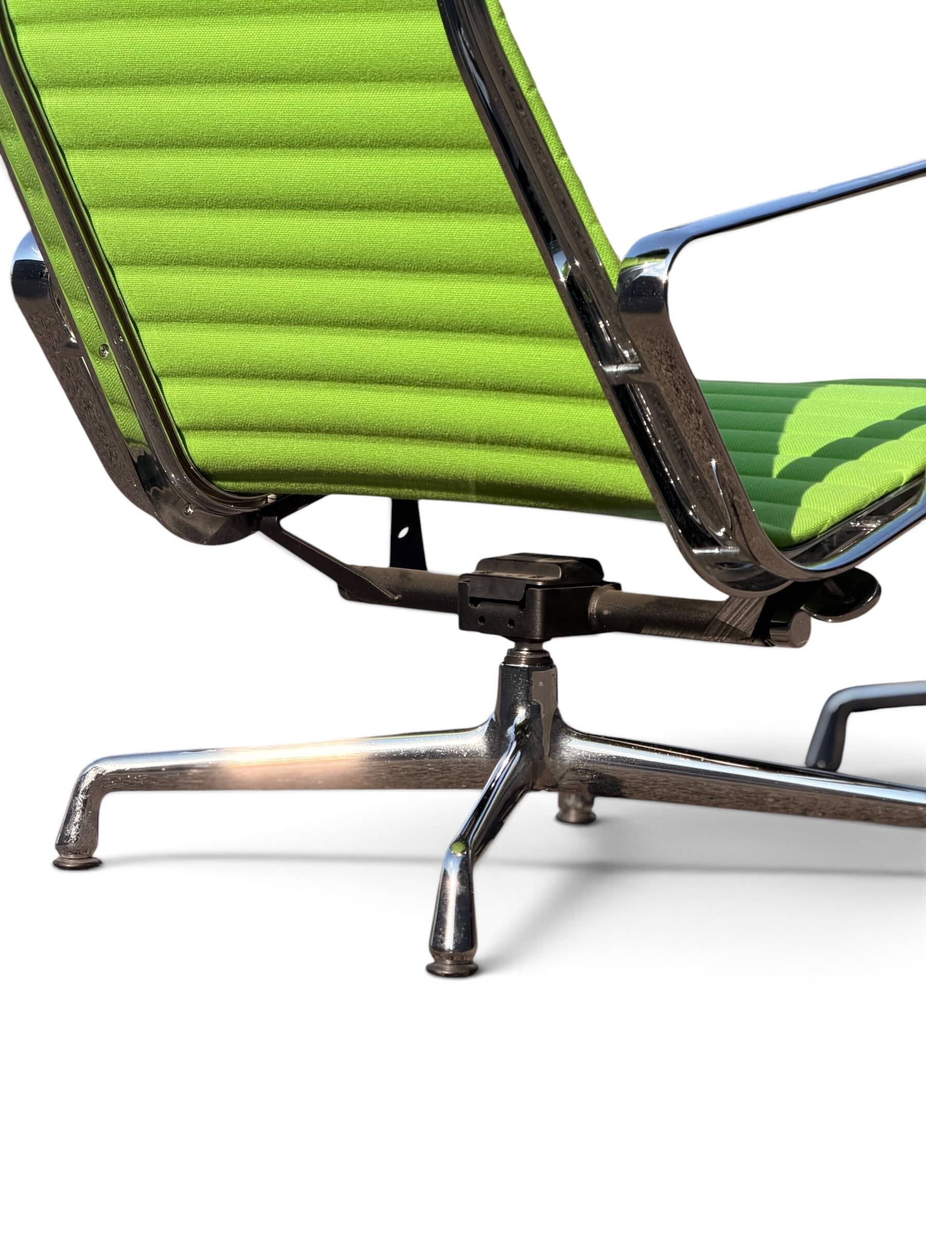 Eames EA 124 Armchair & EA 125 Ottoman for Vitra - Green Fabric