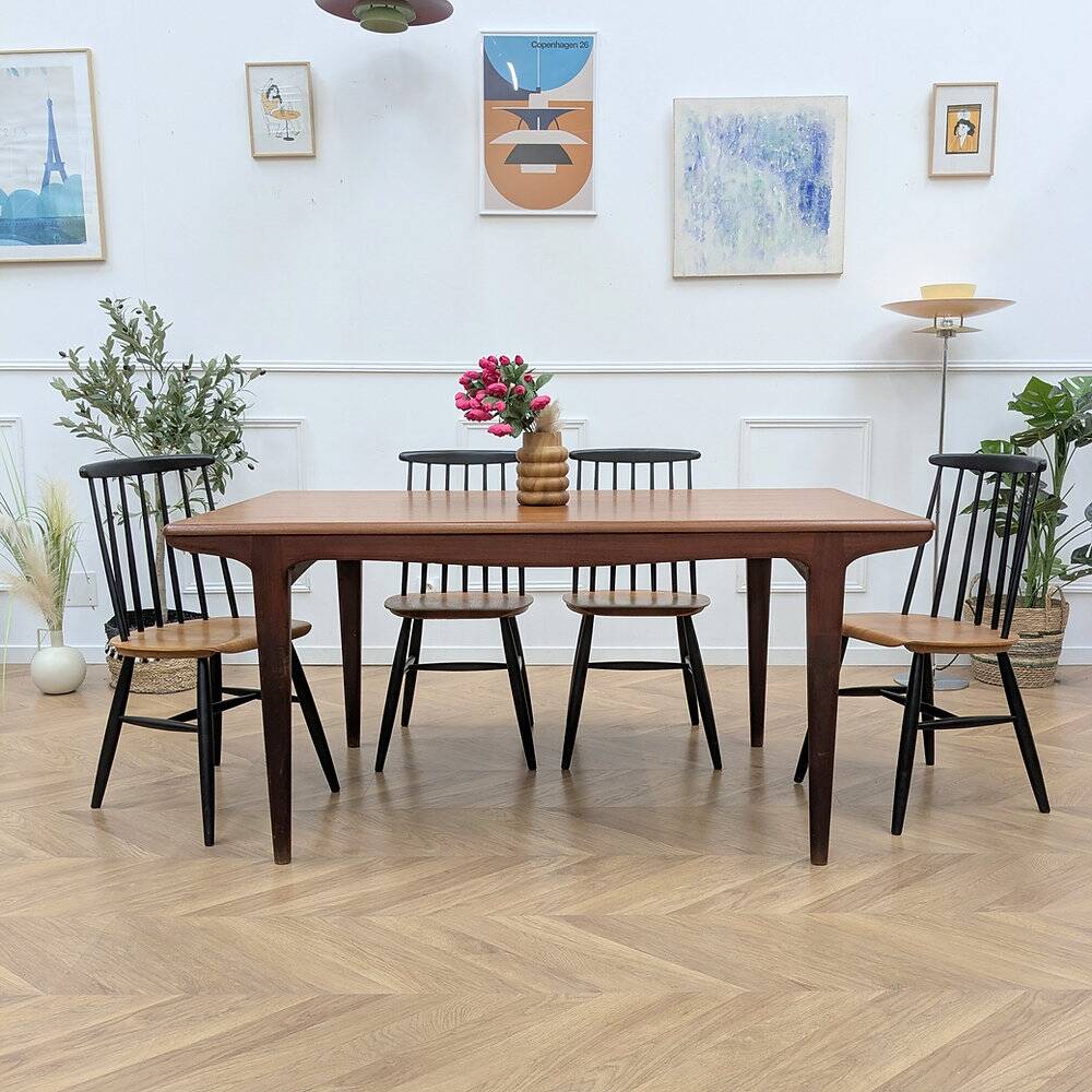 Table manger scandinave