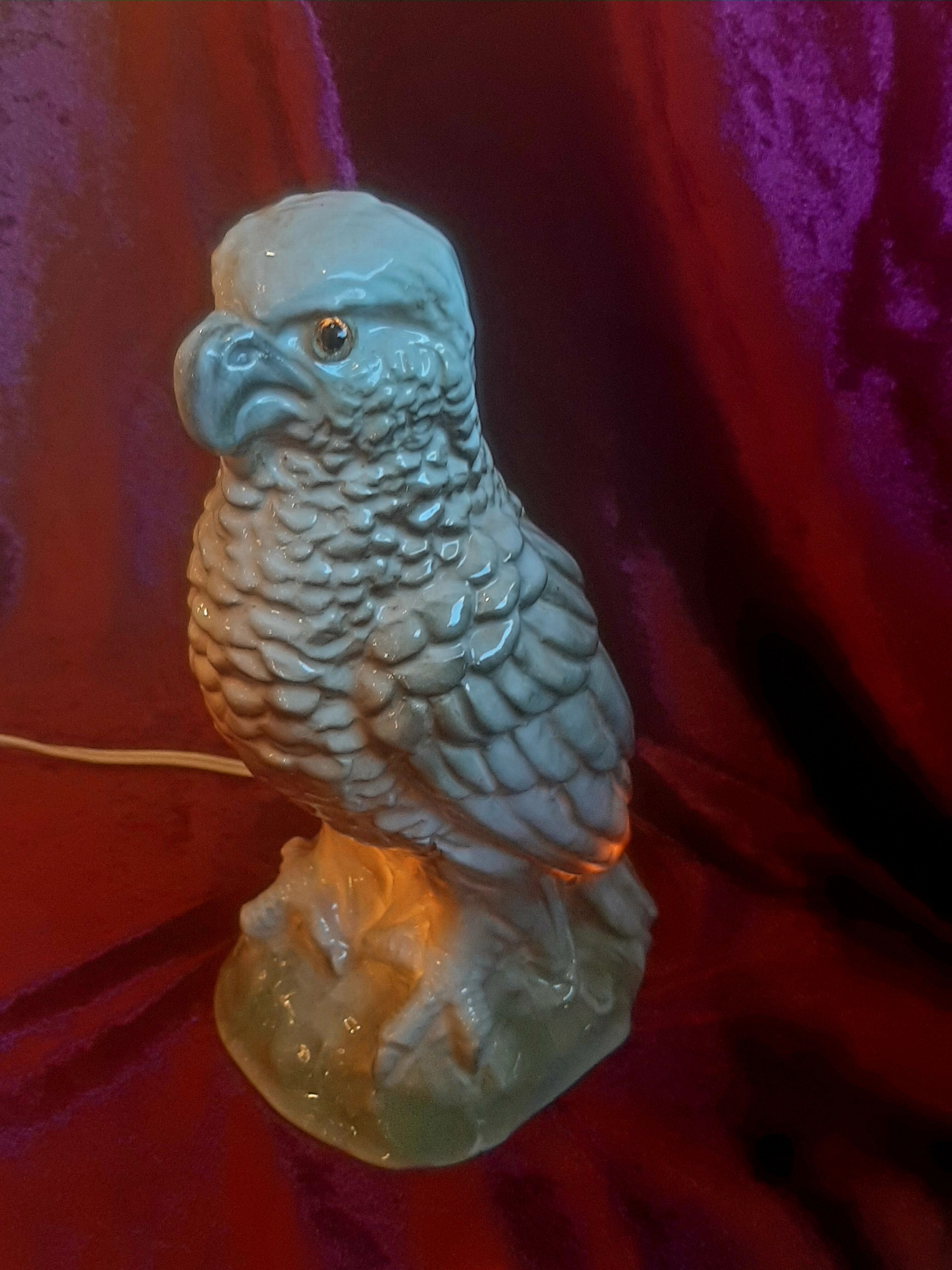 Veilleuse aigle en porcelaine art déco